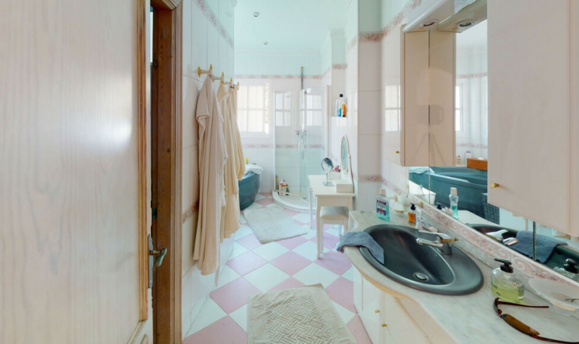 Resale - House -
Torrox Costa