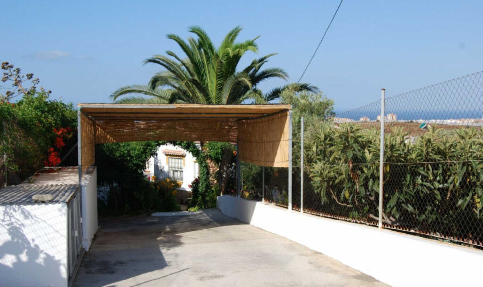 Resale - House -
Torrox Costa