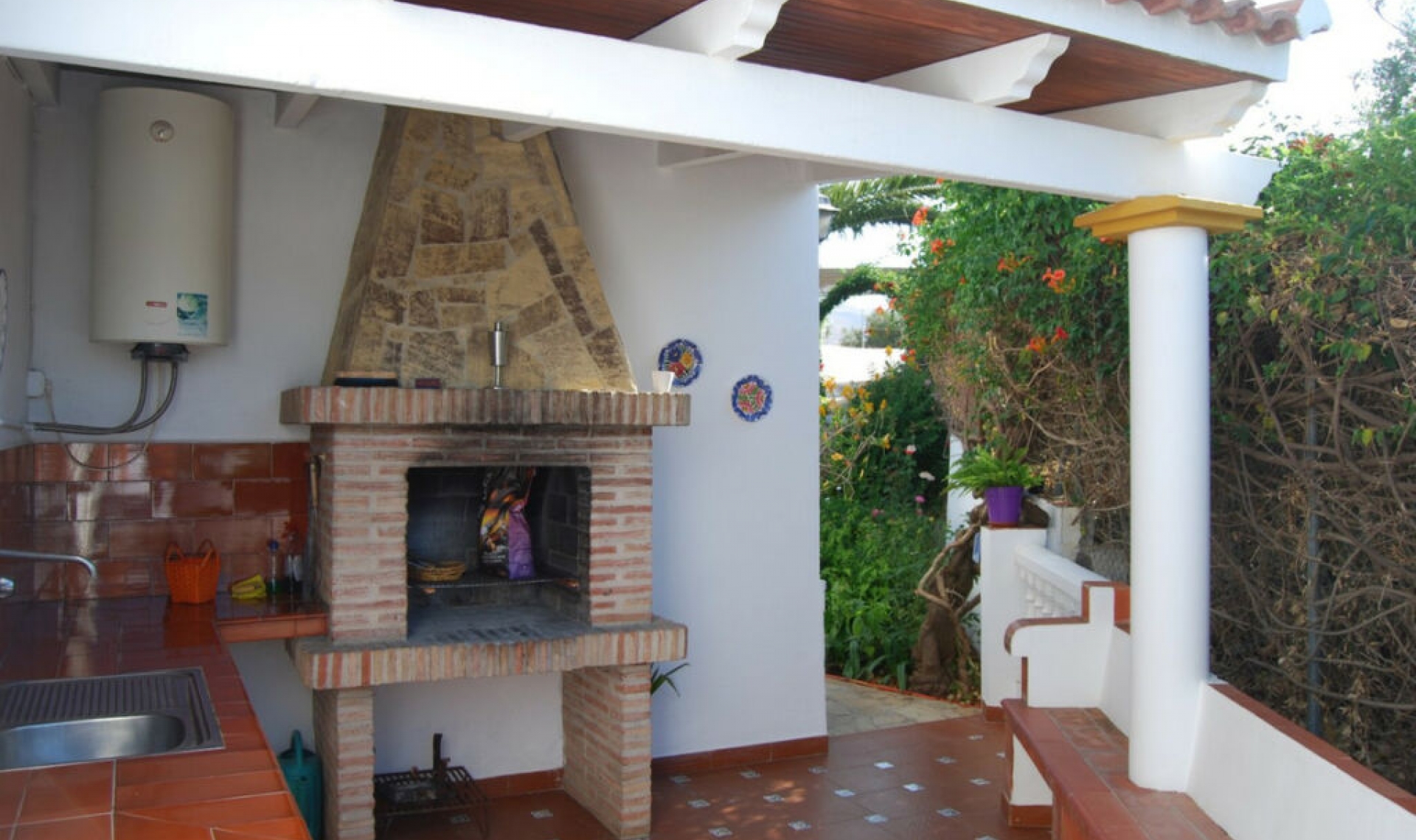 Resale - House -
Torrox Costa