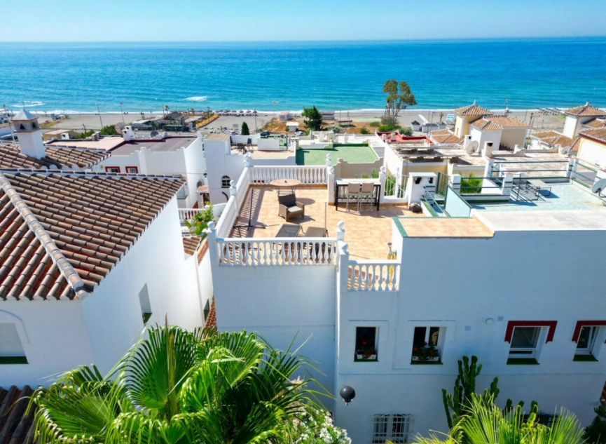 Resale - House -
Torrox Costa