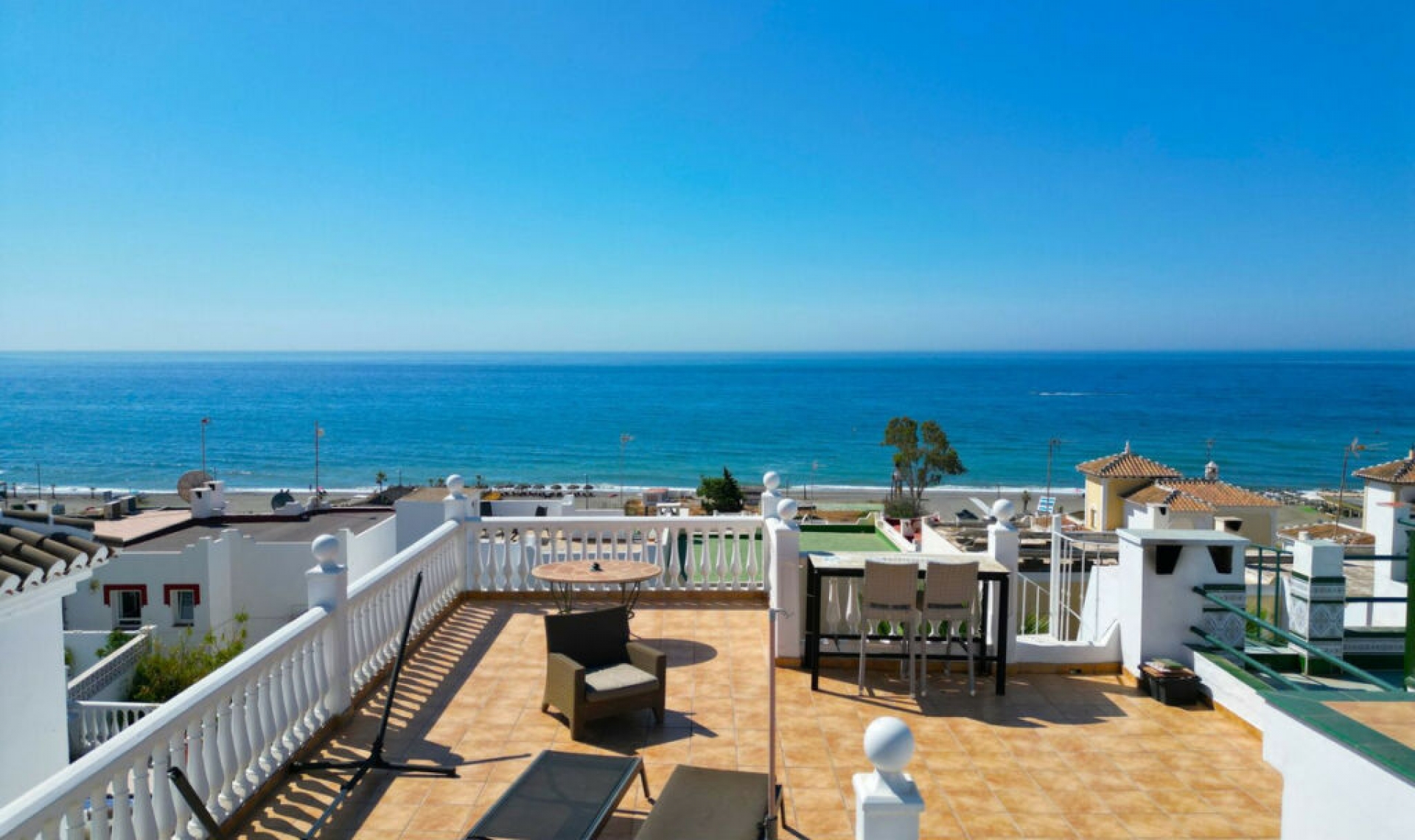 Resale - House -
Torrox Costa
