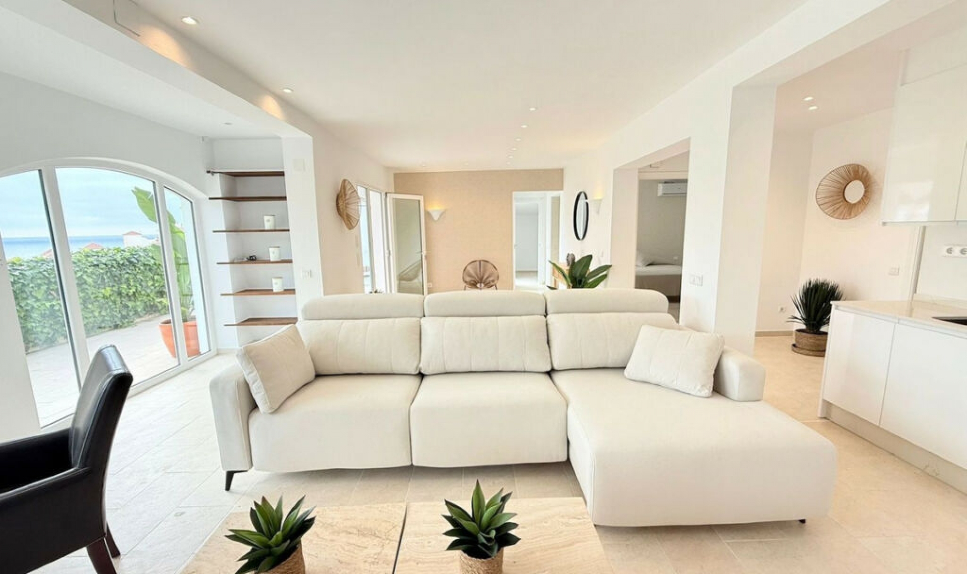 Resale - House -
Torrox Costa