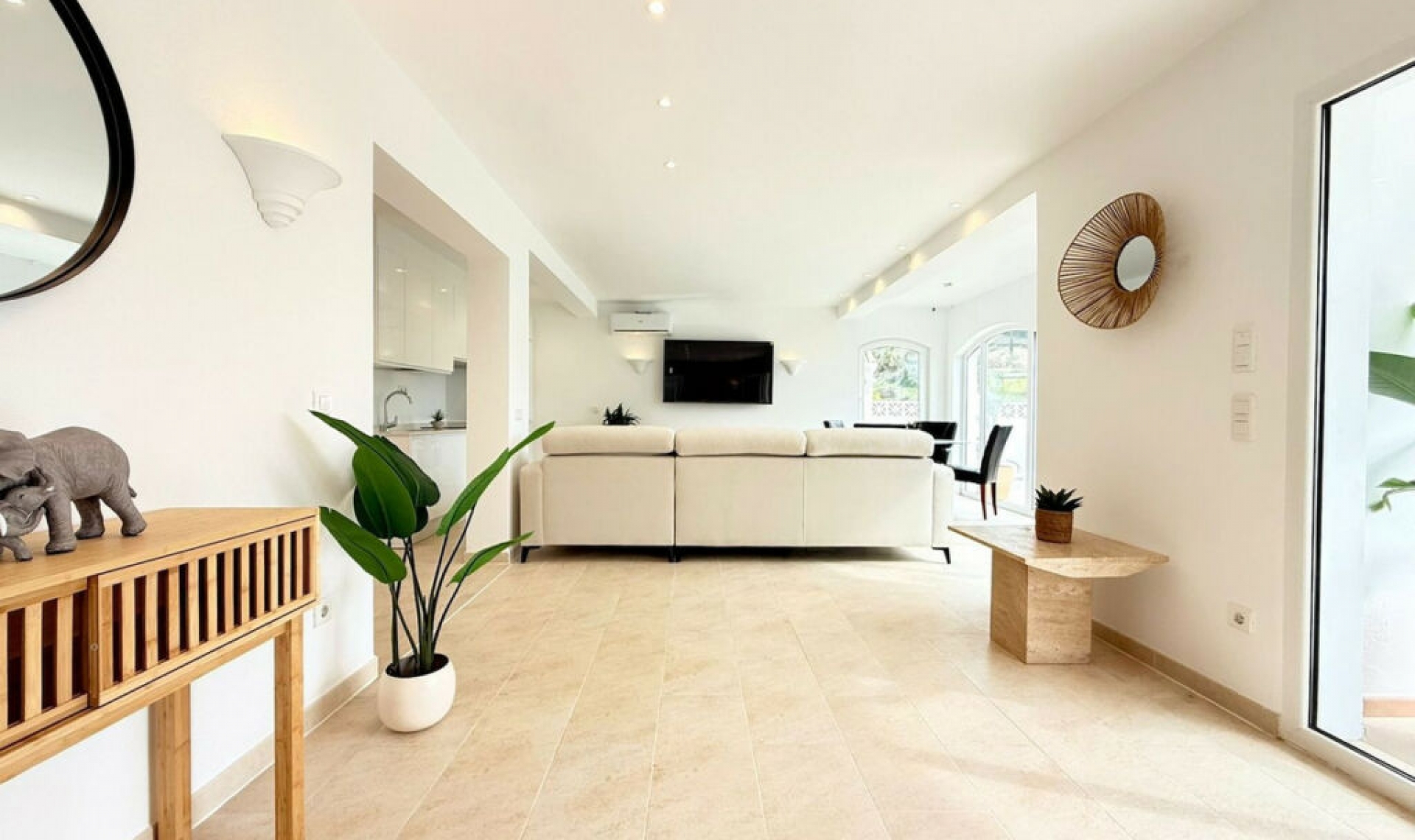 Resale - House -
Torrox Costa