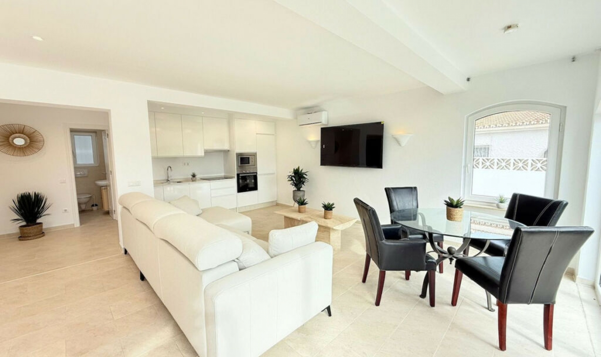 Resale - House -
Torrox Costa