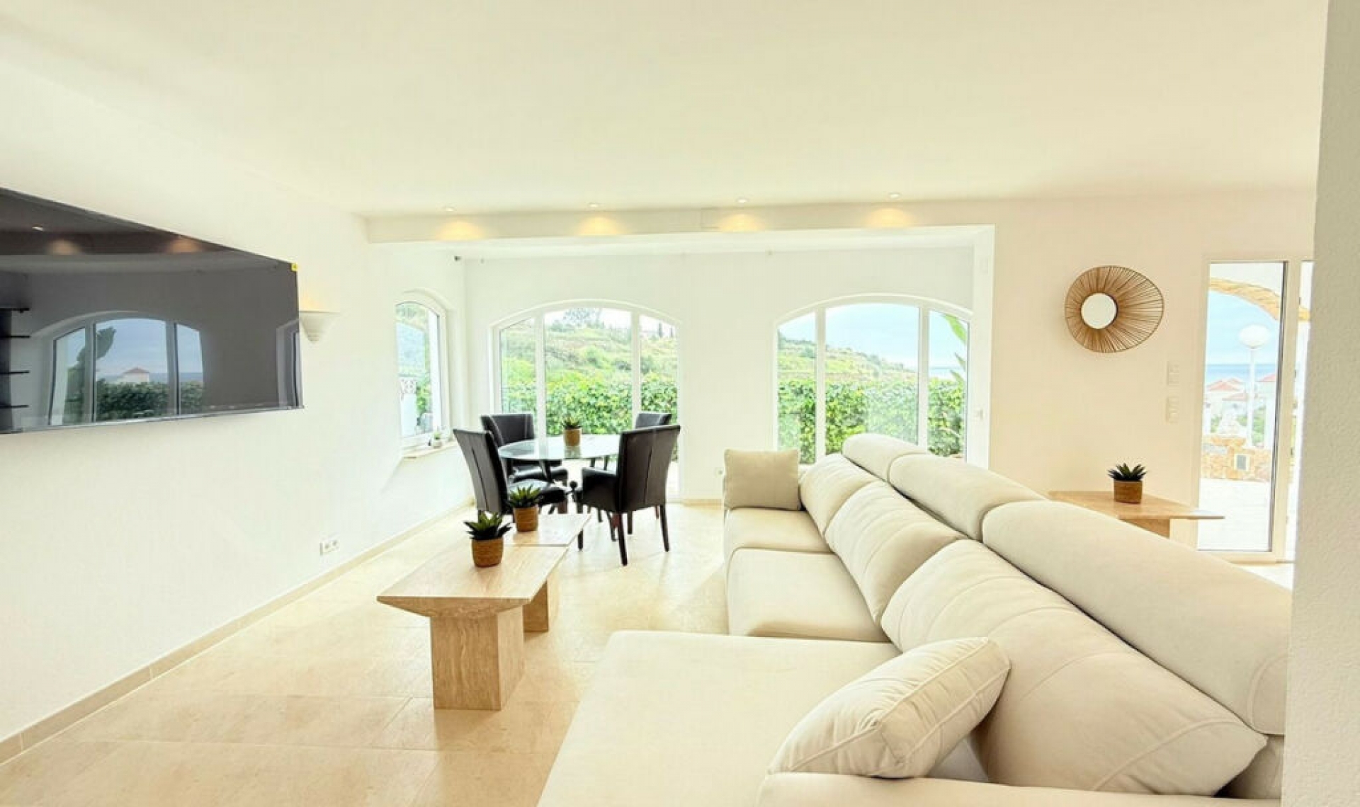 Resale - House -
Torrox Costa