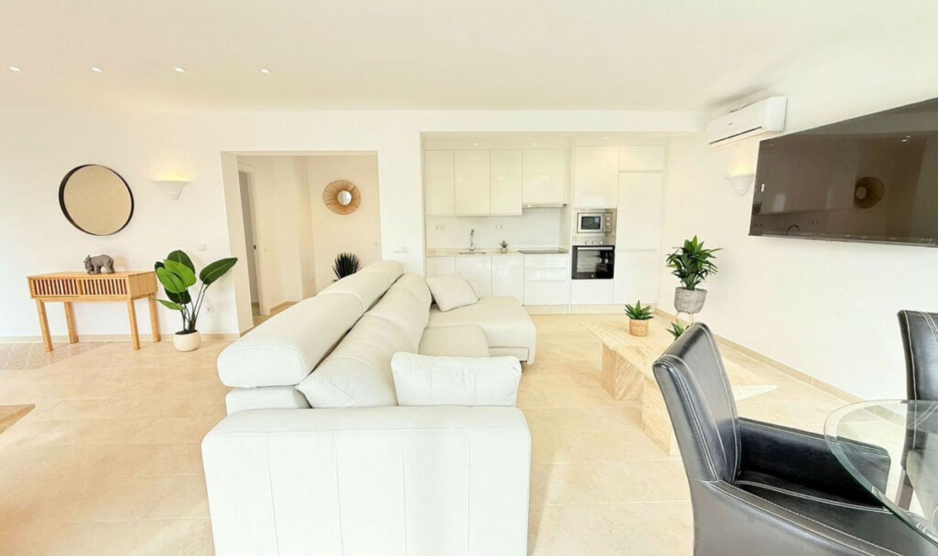 Resale - House -
Torrox Costa