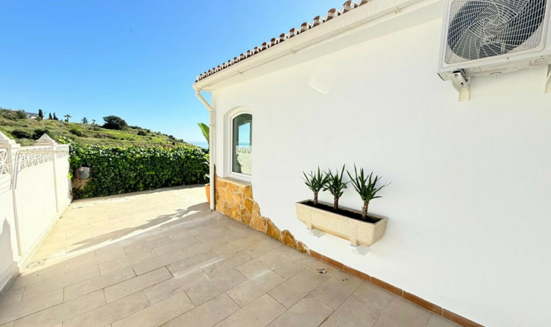 Resale - House -
Torrox Costa