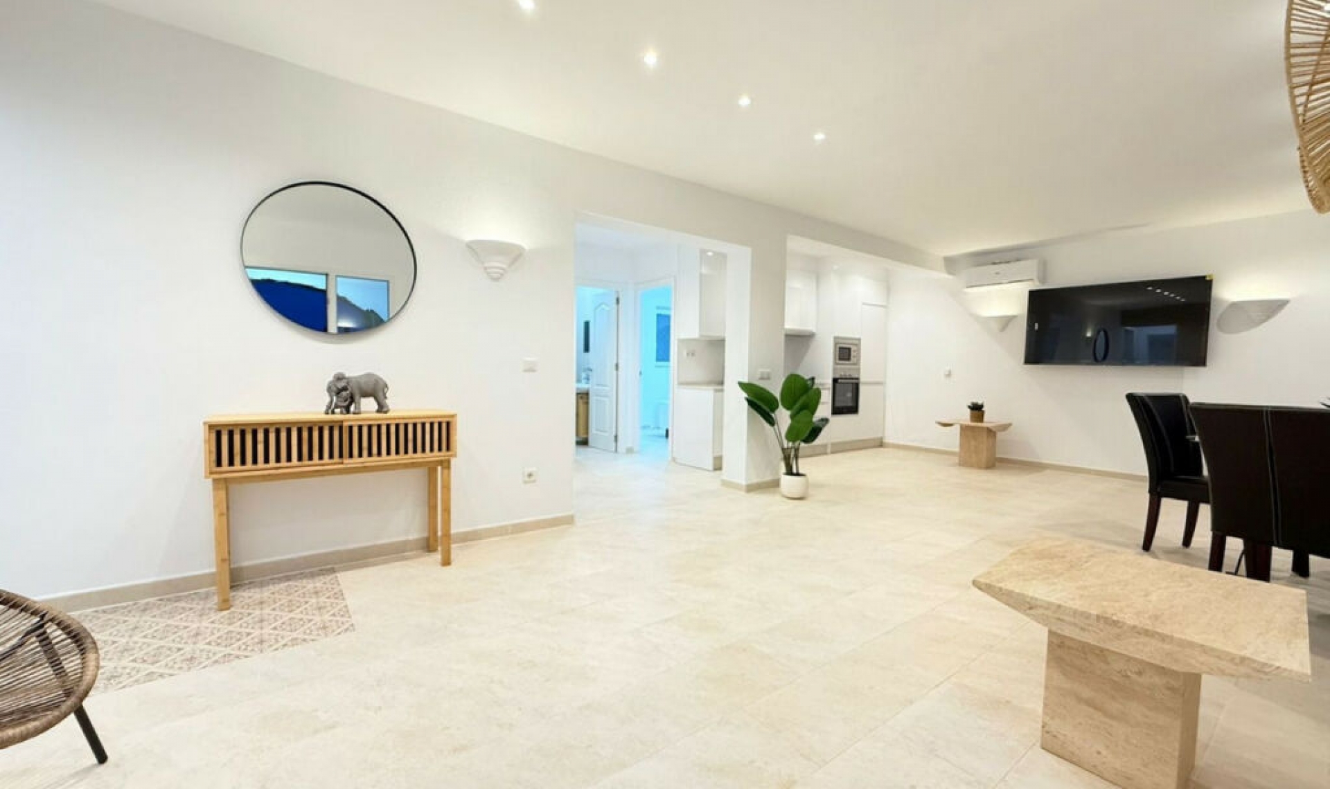 Resale - House -
Torrox Costa