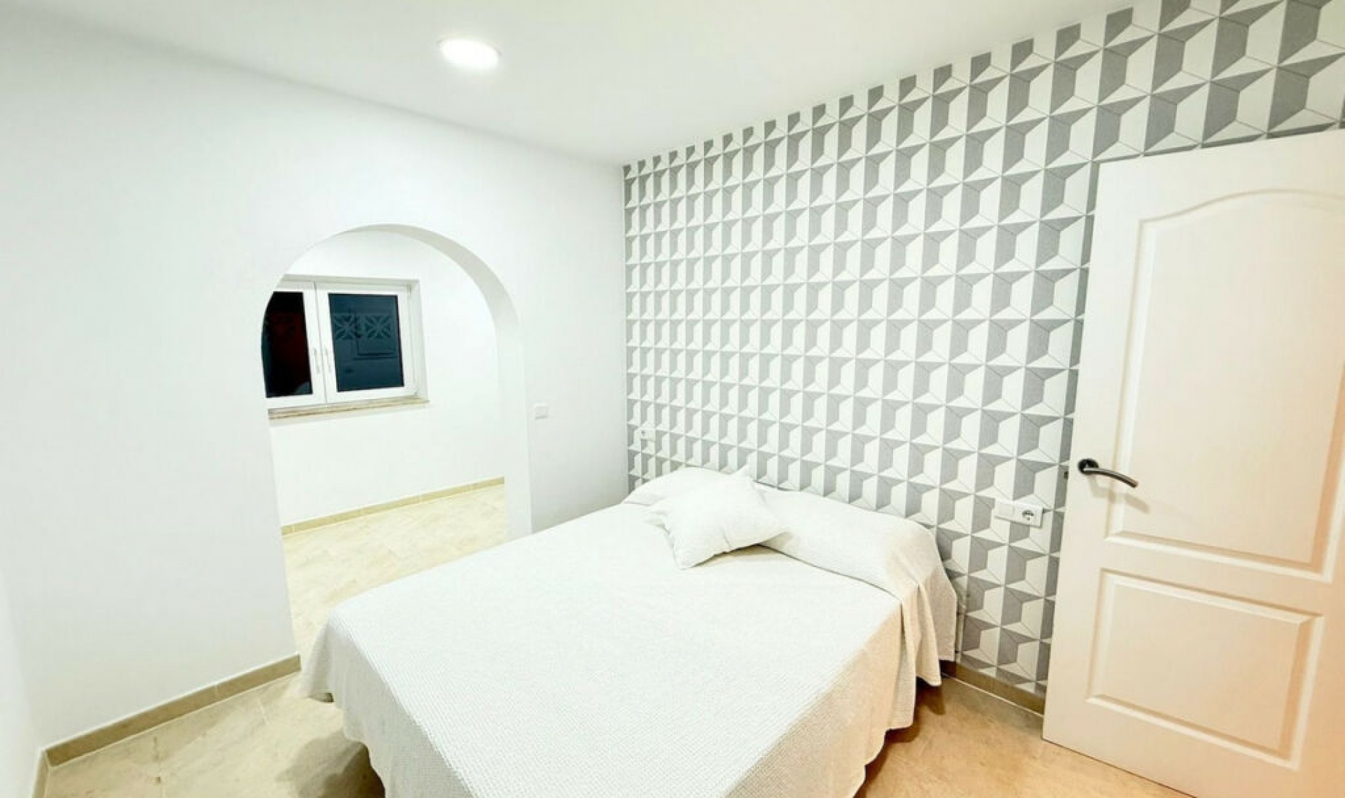 Resale - House -
Torrox Costa