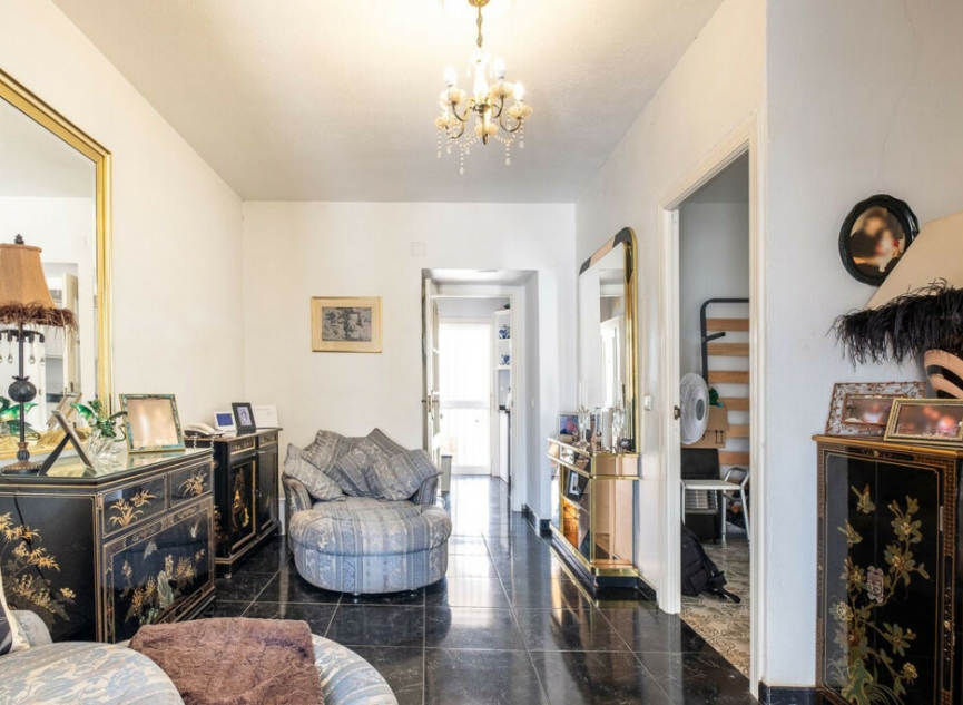 Resale - House -
Torrox Costa