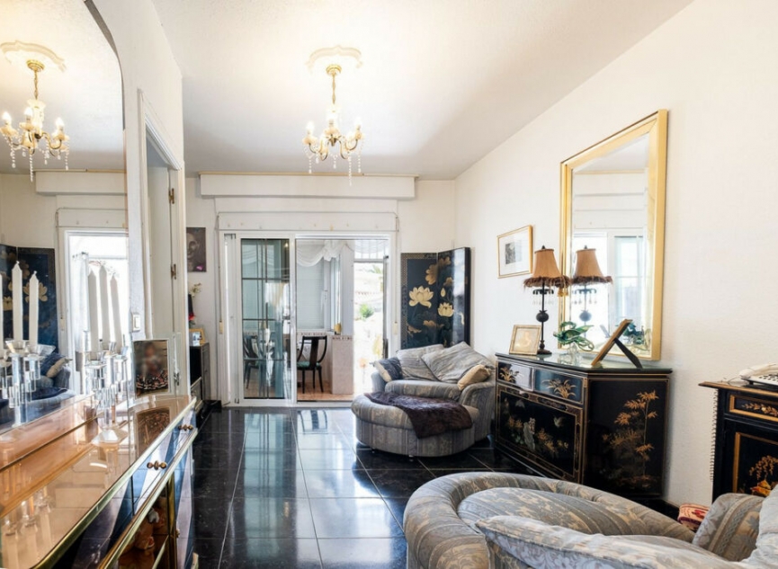 Resale - House -
Torrox Costa