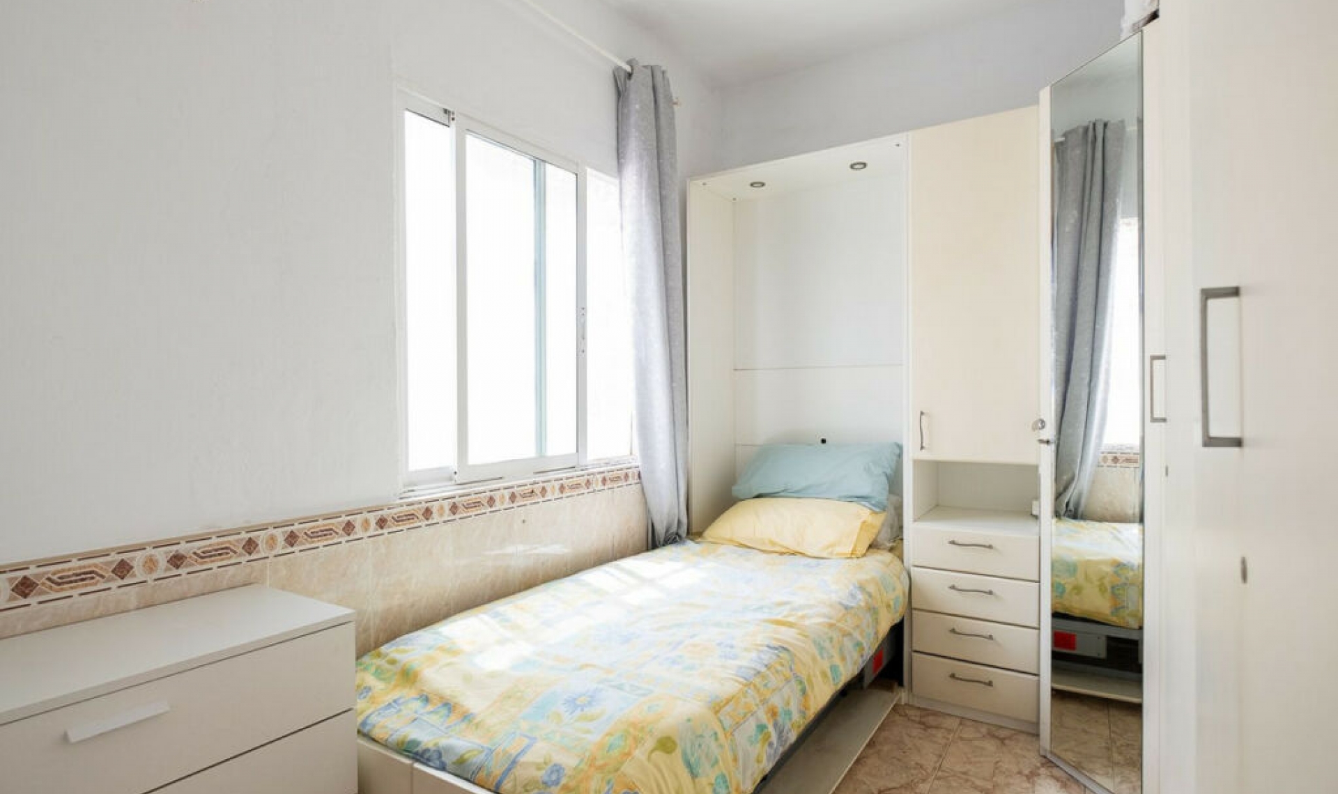 Resale - House -
Torrox Costa