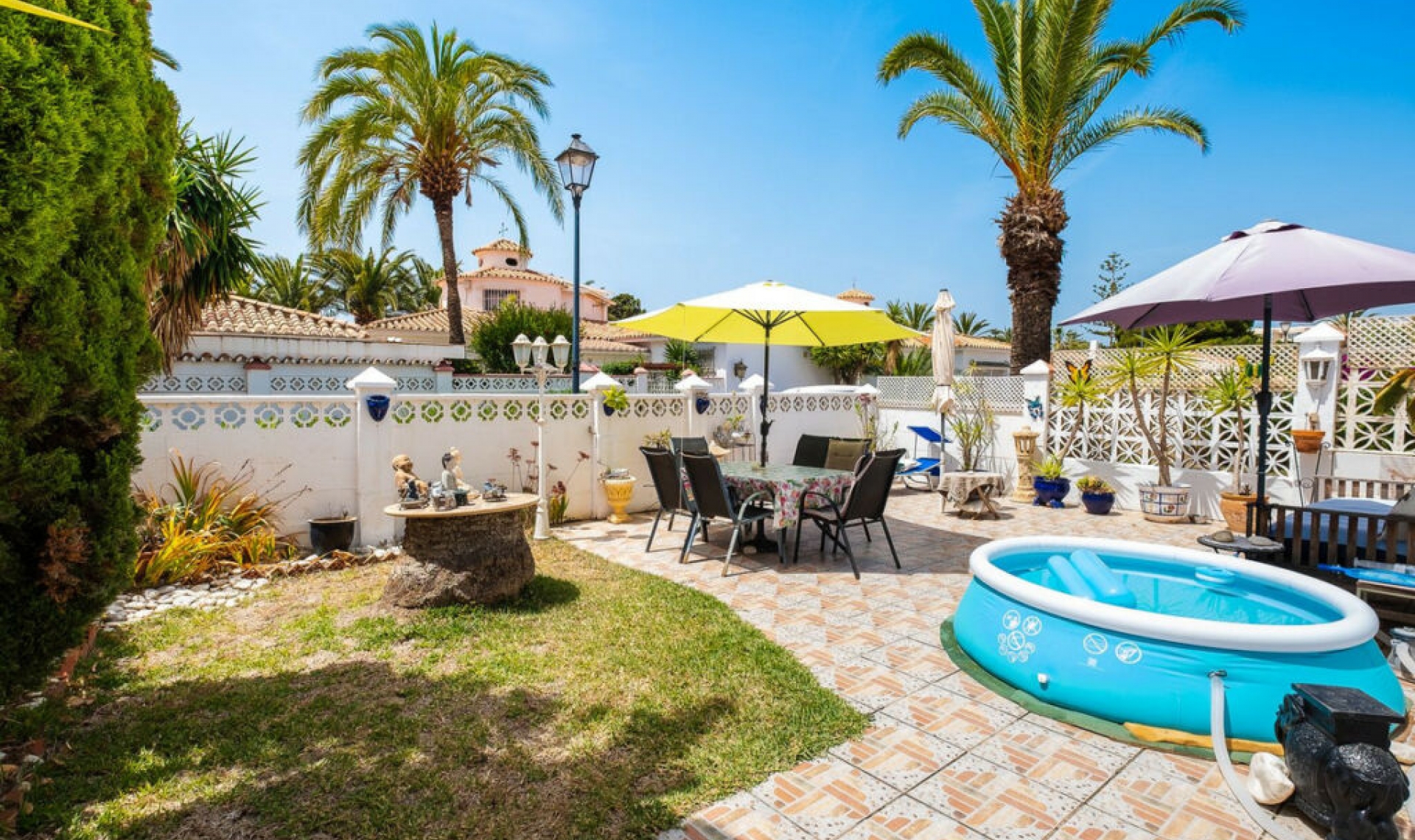 Resale - House -
Torrox Costa