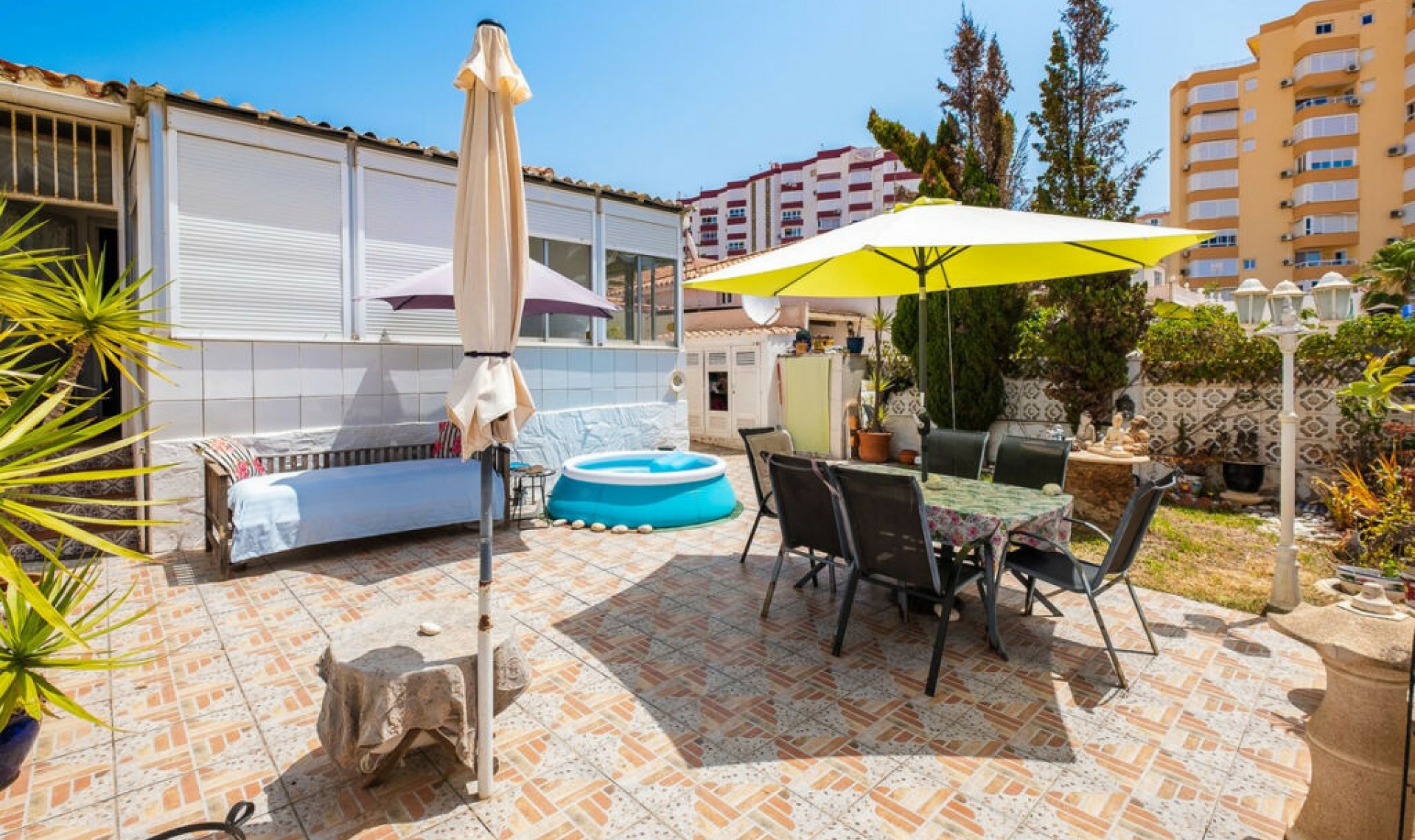 Resale - House -
Torrox Costa