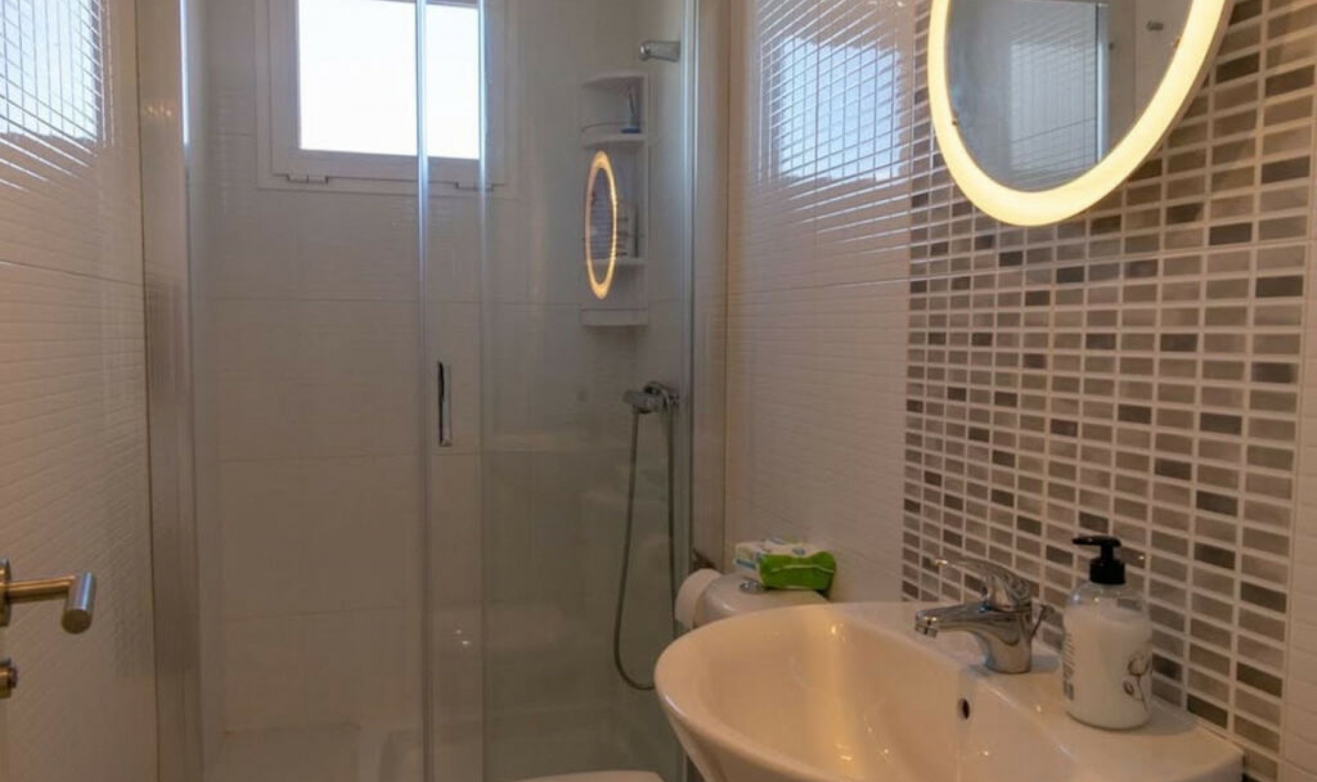 Resale - House -
Torrox Costa