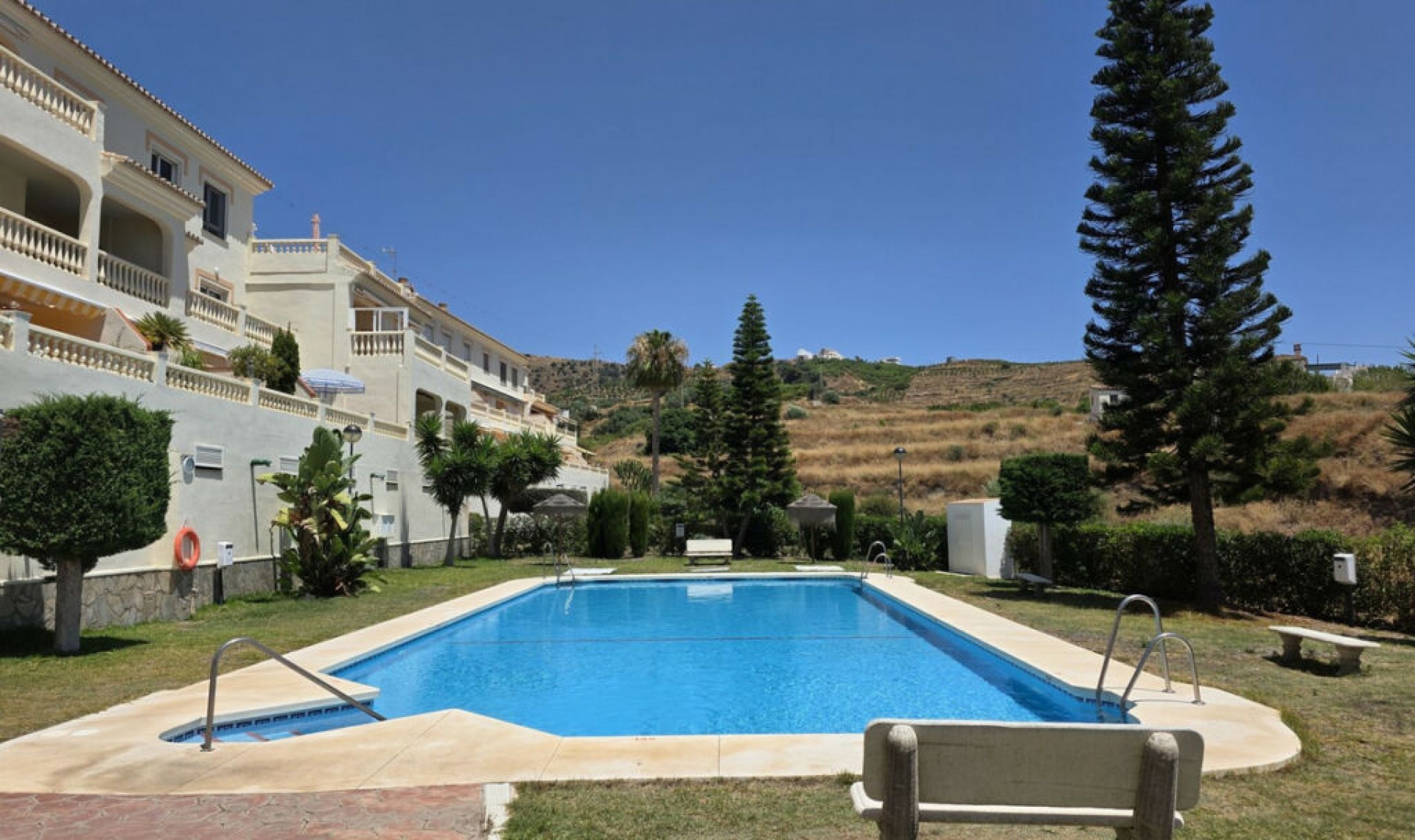 Resale - House -
Torrox Costa