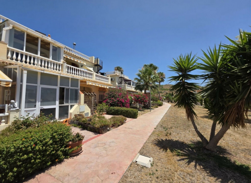 Resale - House -
Torrox Costa
