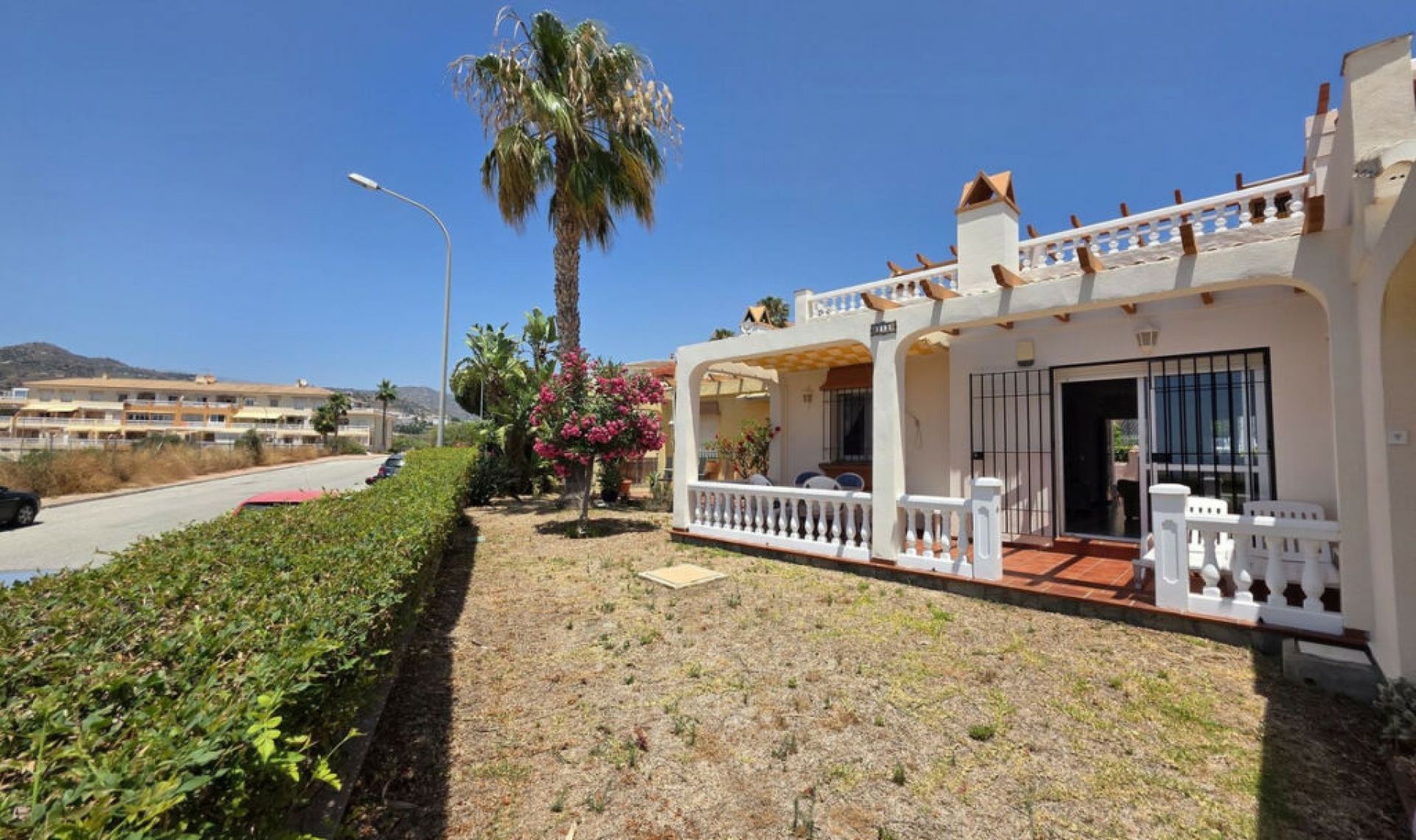 Resale - House -
Torrox Costa