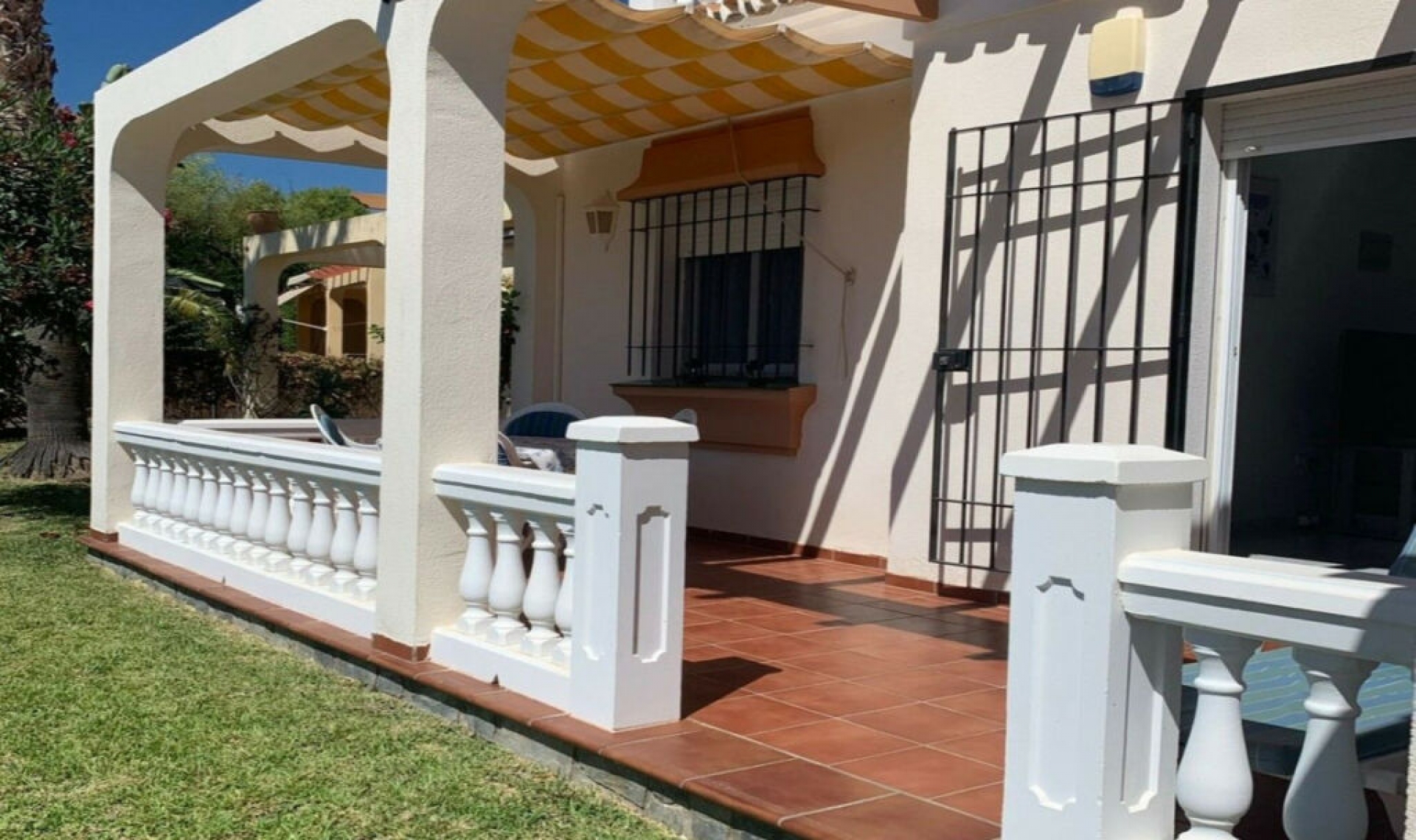 Resale - House -
Torrox Costa