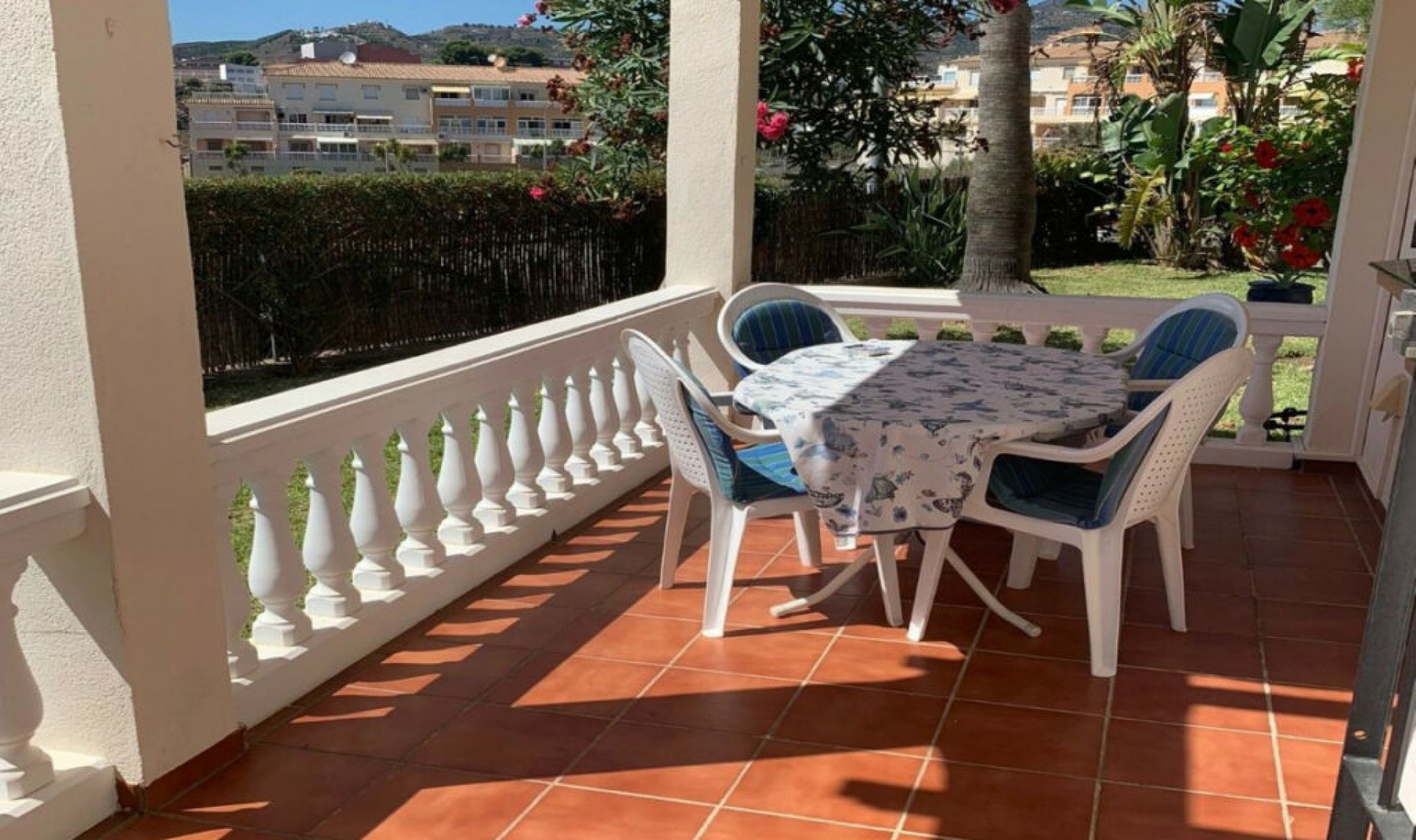 Resale - House -
Torrox Costa