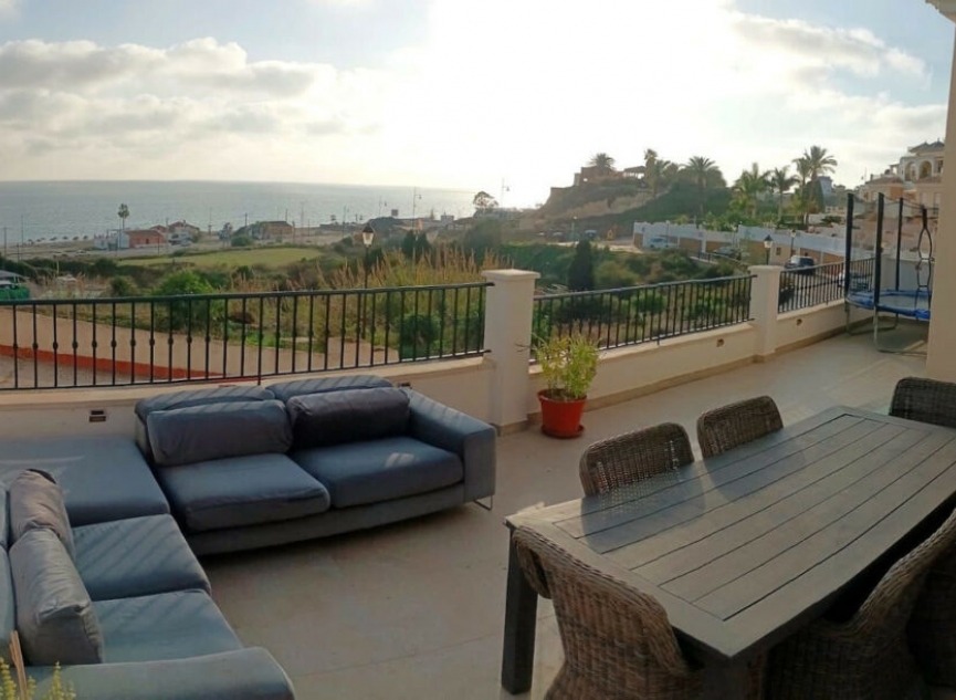 Resale - House -
Torrox Costa