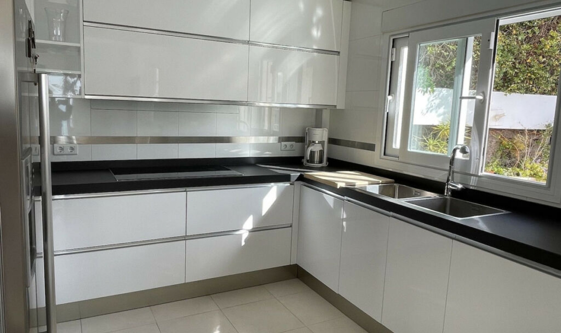 Resale - House -
Torrox Costa