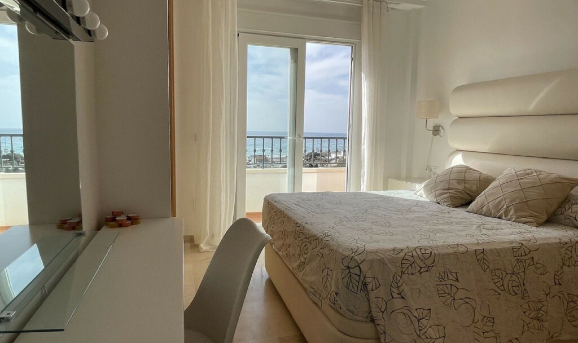 Resale - House -
Torrox Costa