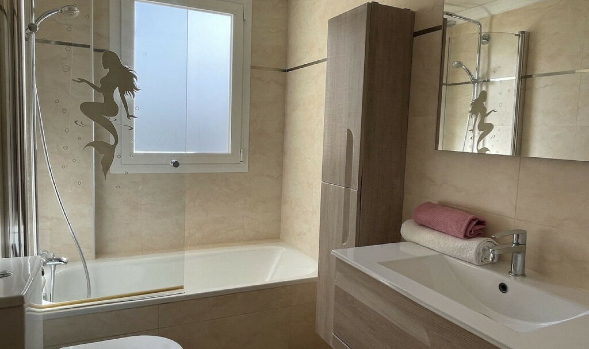 Resale - House -
Torrox Costa