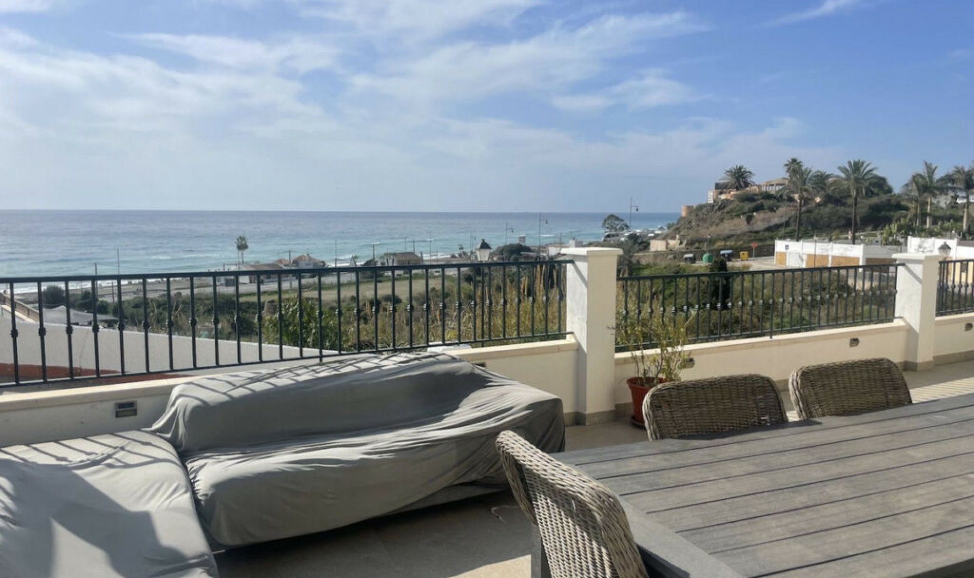 Resale - House -
Torrox Costa