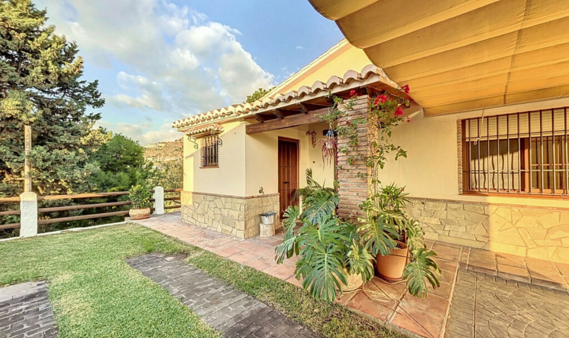 Resale - House -
Torrox