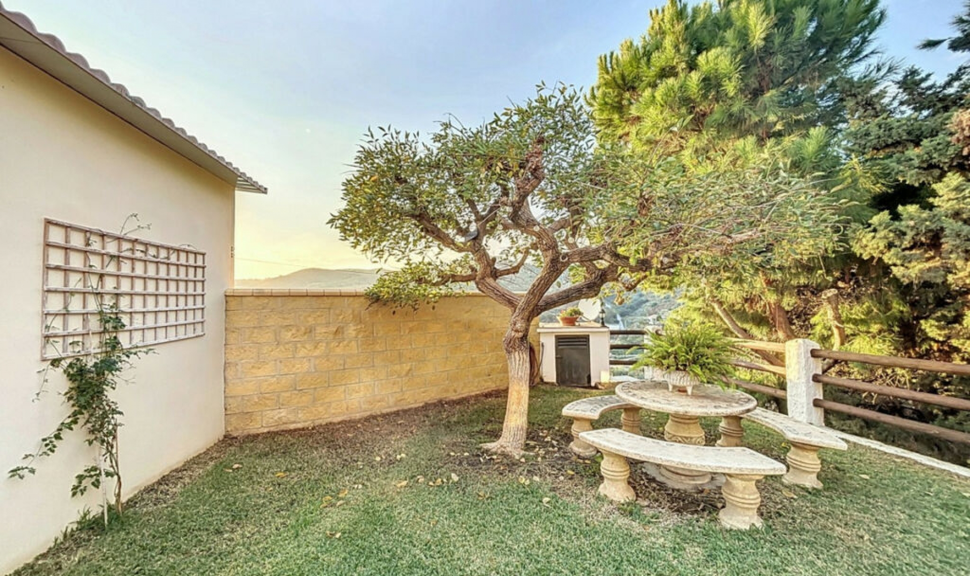 Resale - House -
Torrox