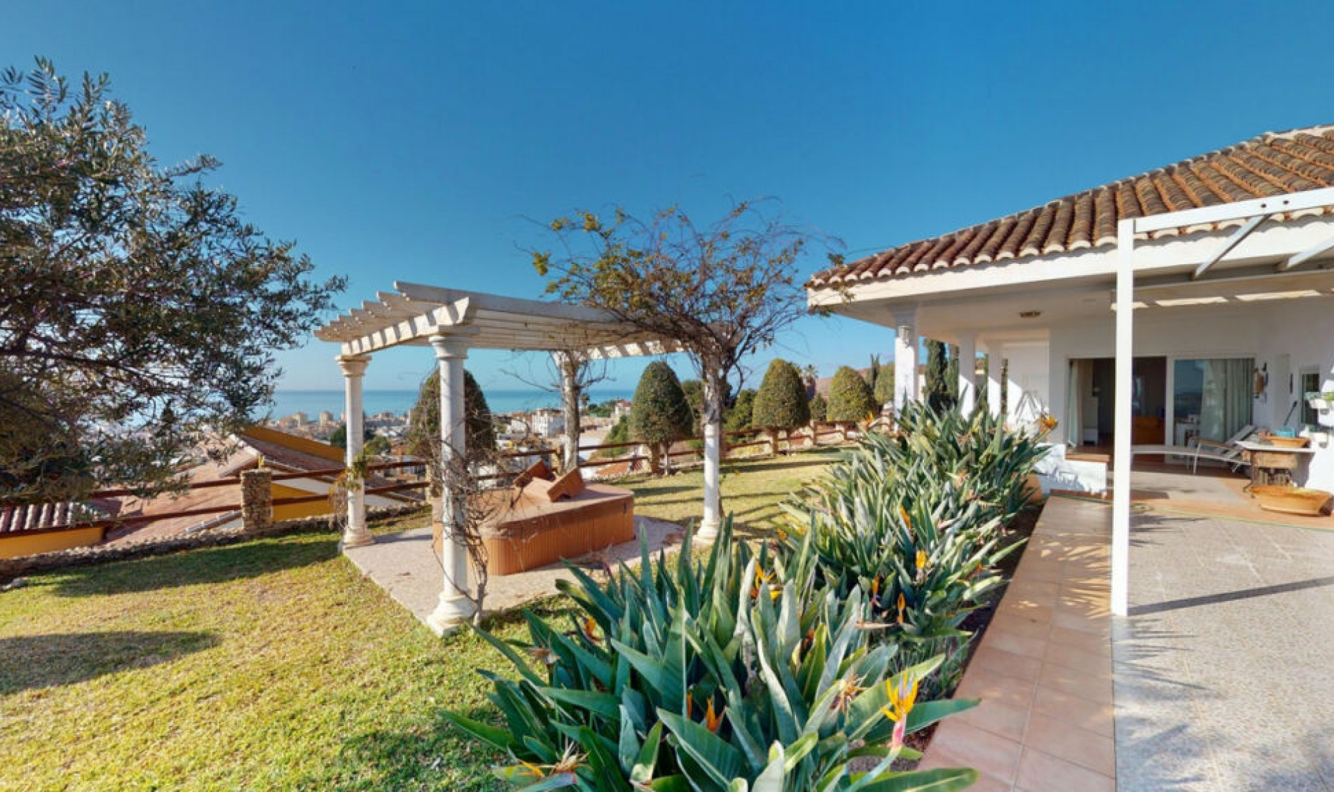 Resale - House -
Torrox