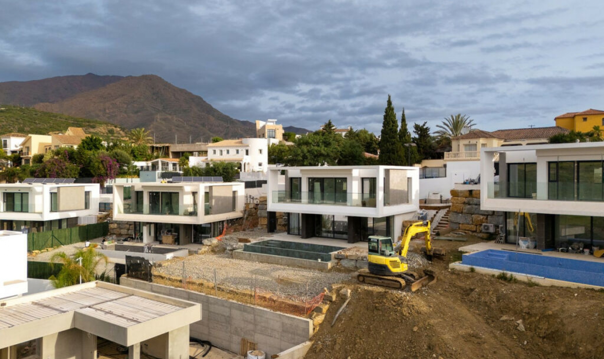 Resale - House -
Valle Romano