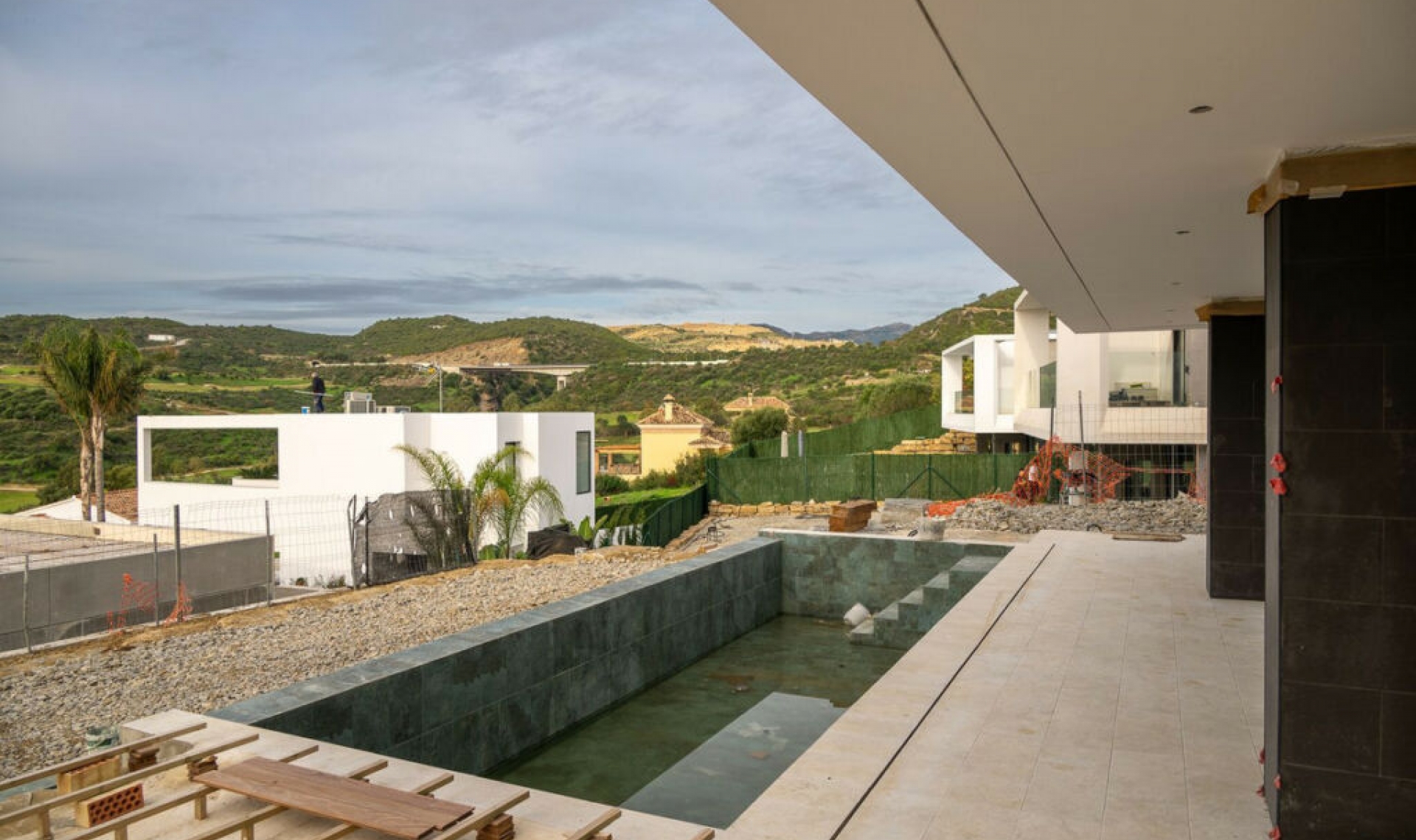 Resale - House -
Valle Romano