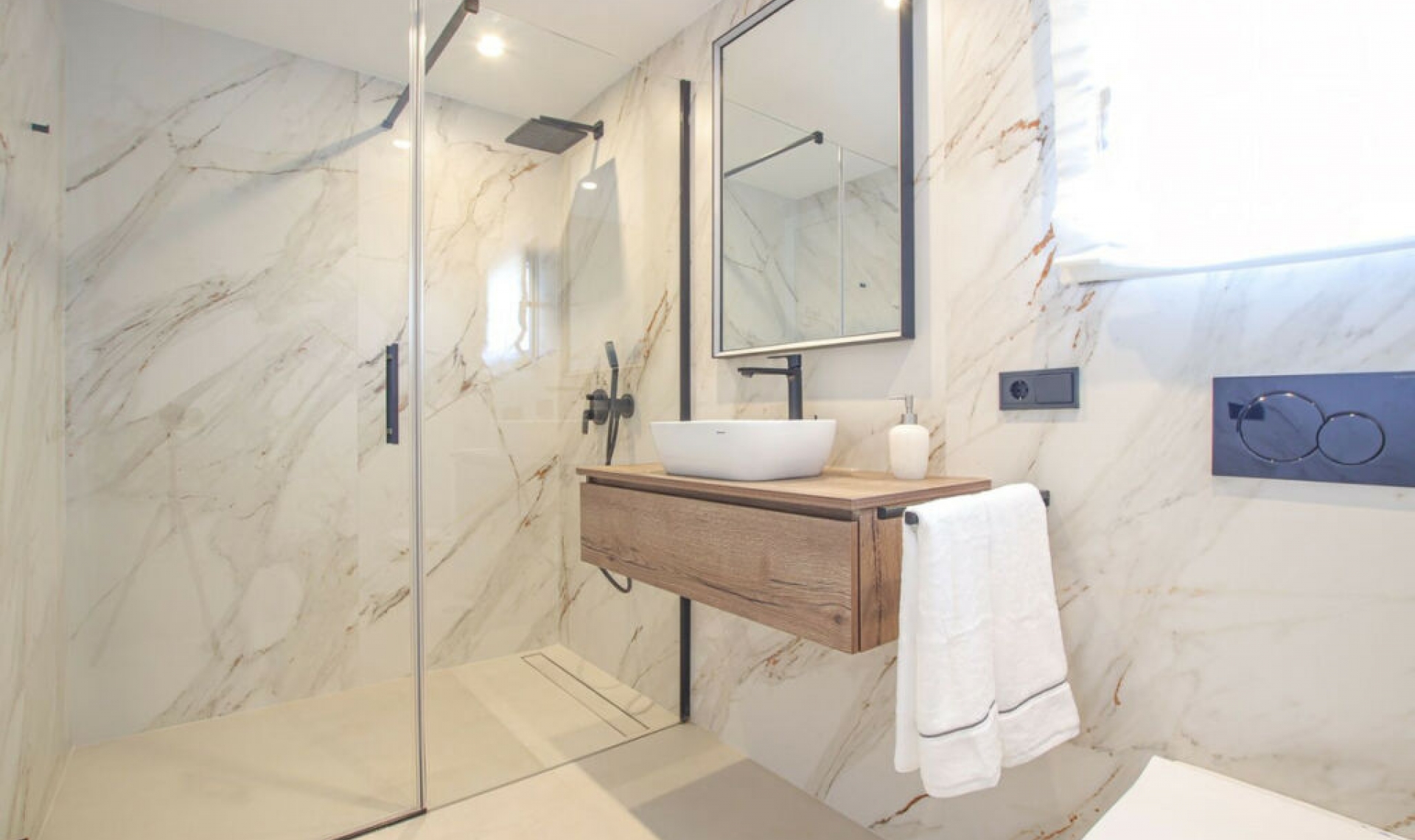 Resale - House -
Valle Romano