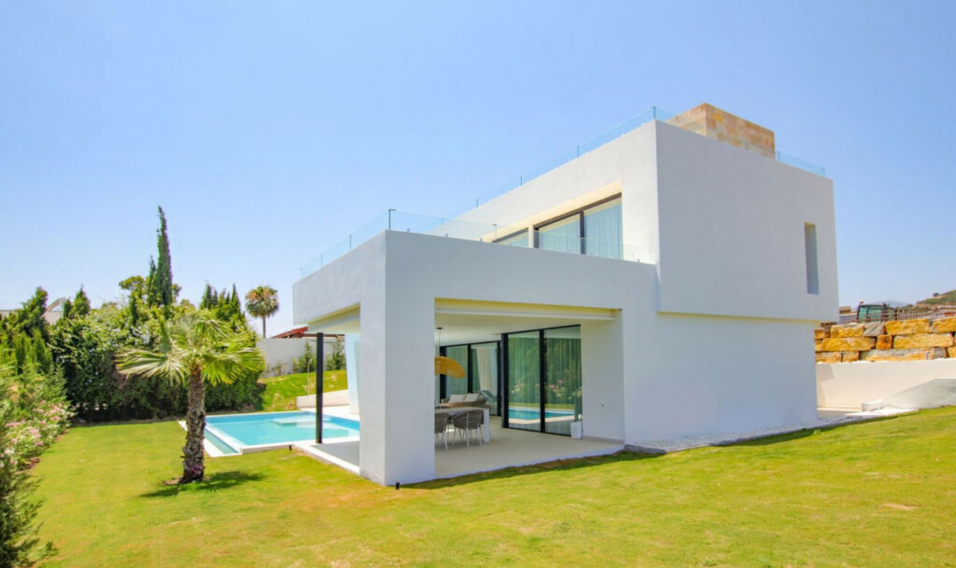 Resale - House -
Valle Romano