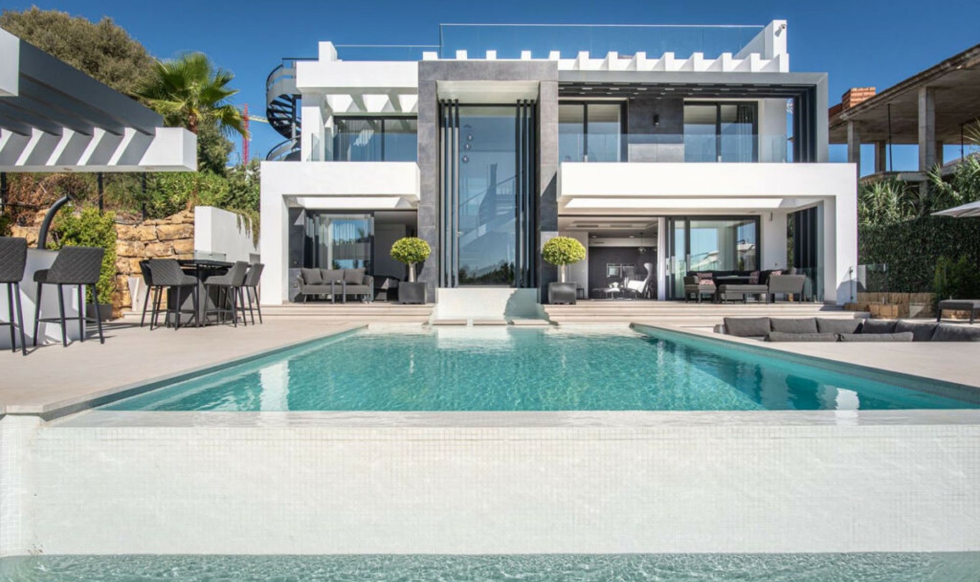 Resale - House -
Valle Romano