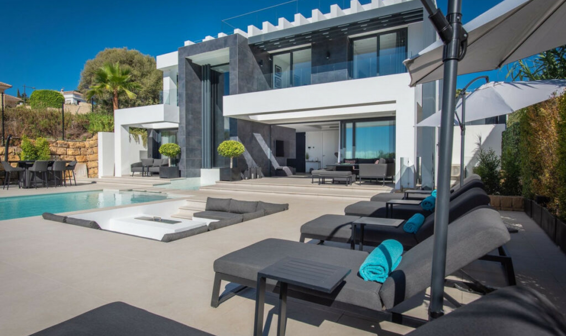 Resale - House -
Valle Romano