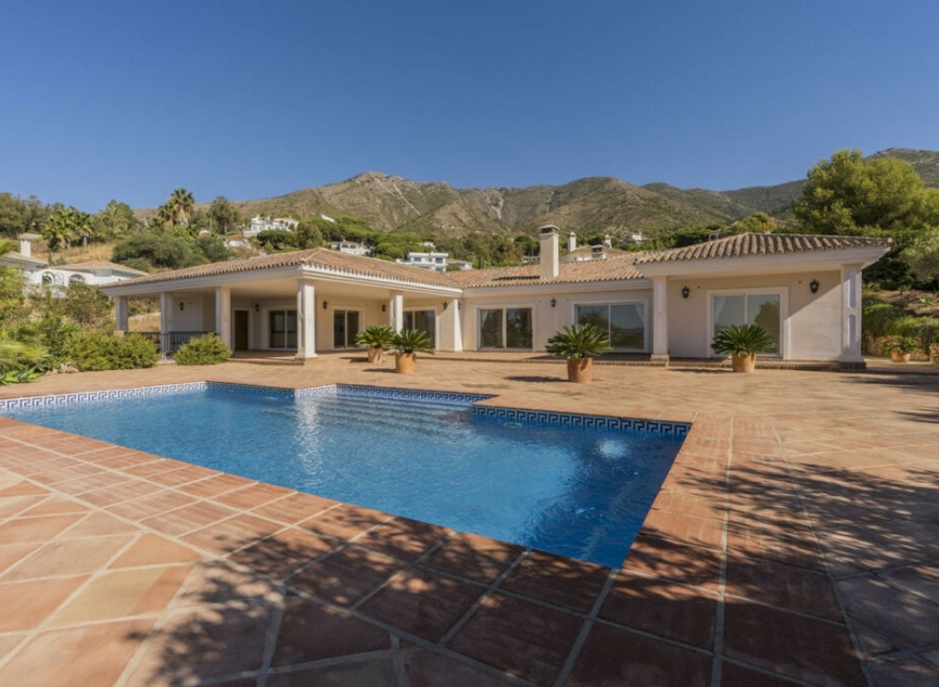 Resale - House -
Valtocado