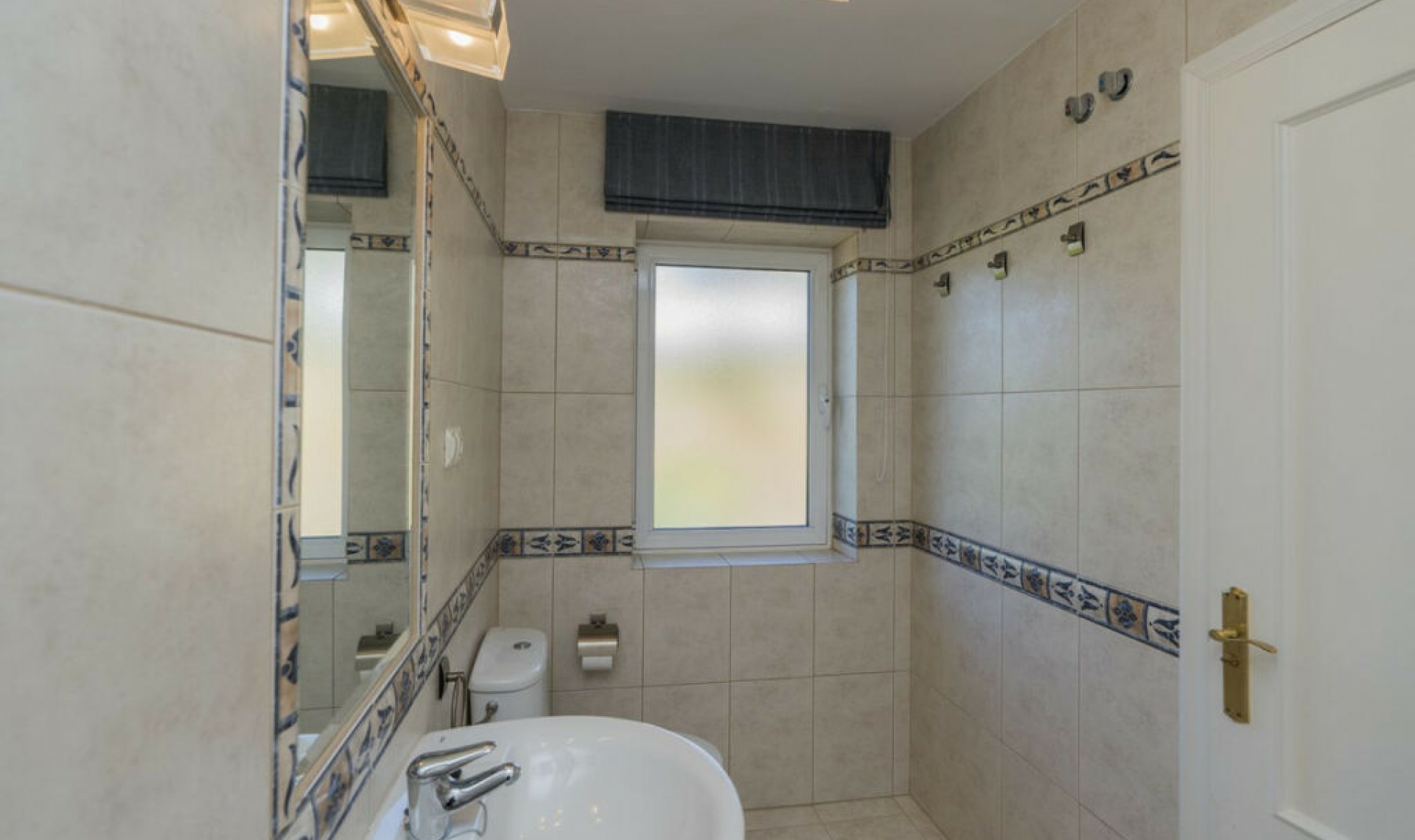 Resale - House -
Valtocado