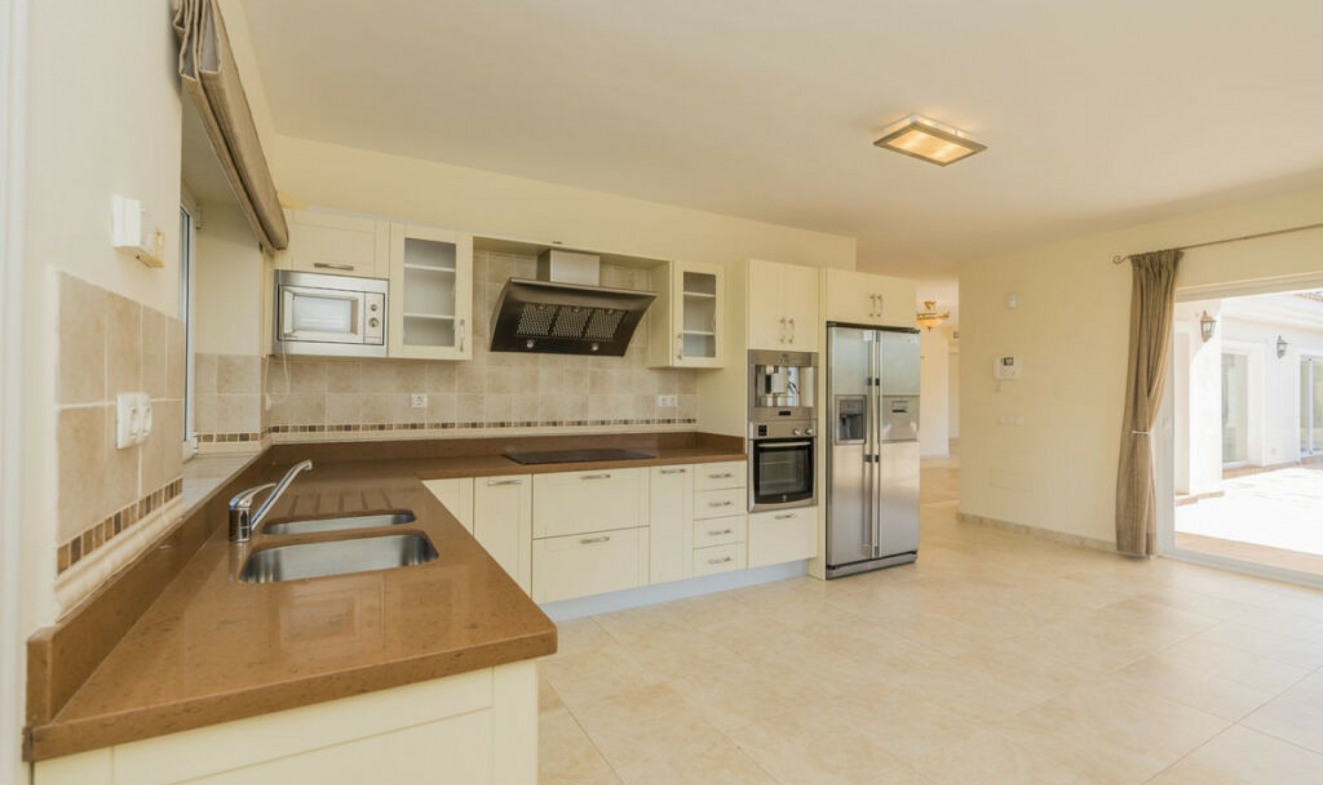 Resale - House -
Valtocado