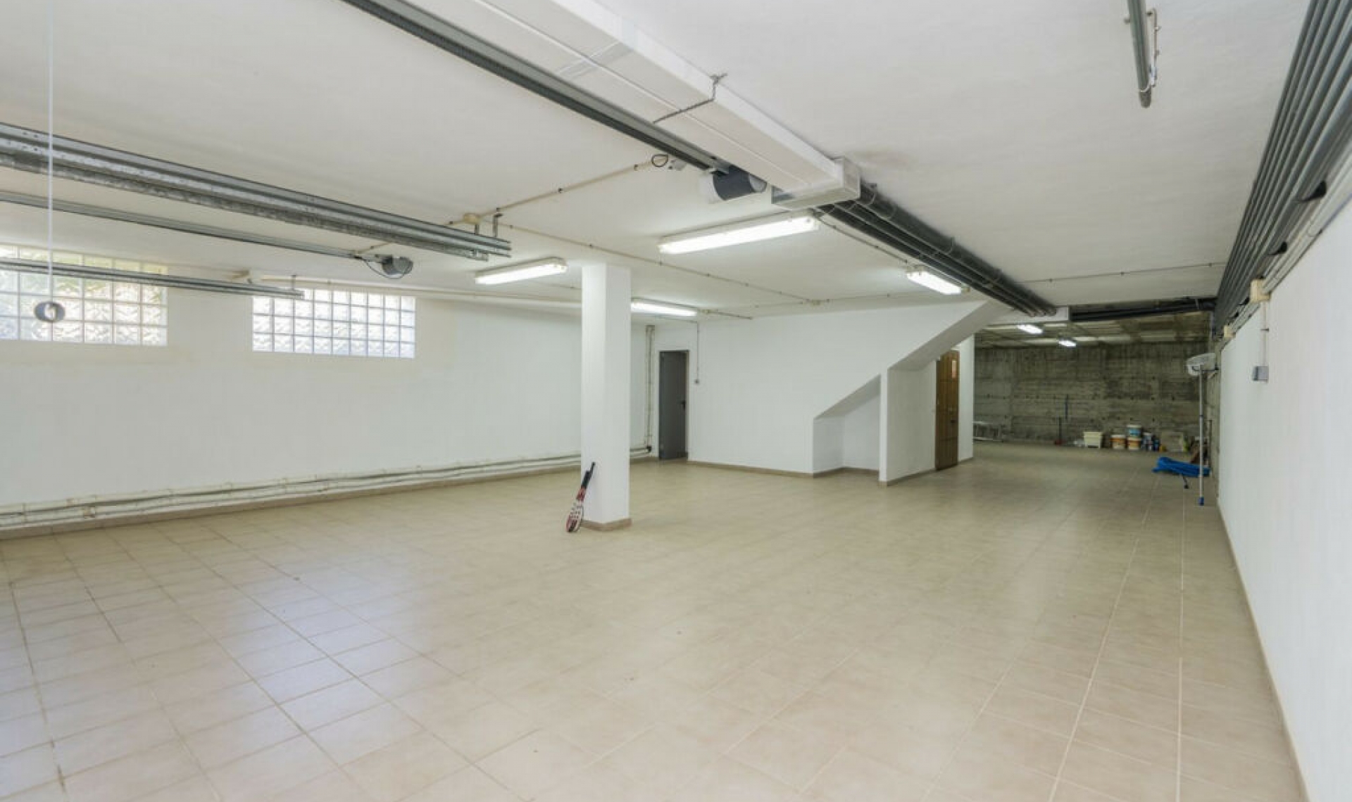 Resale - House -
Valtocado