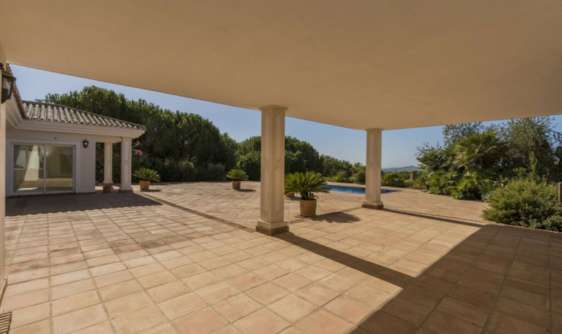 Resale - House -
Valtocado