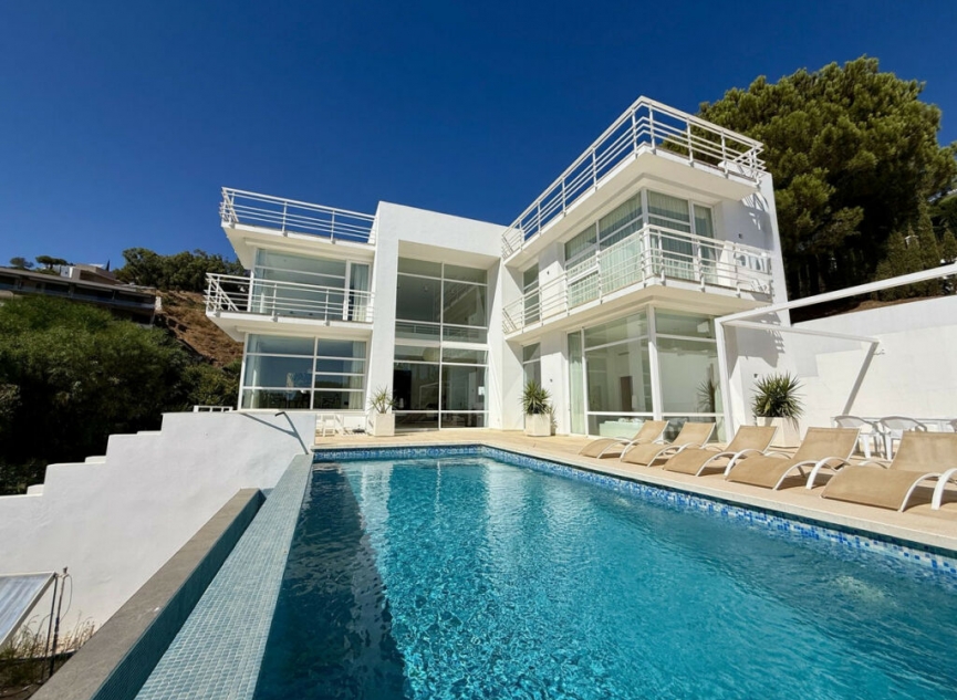 Resale - House -
Valtocado