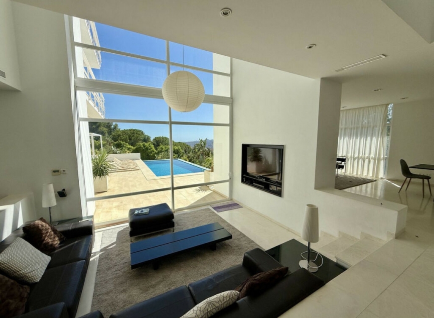 Resale - House -
Valtocado