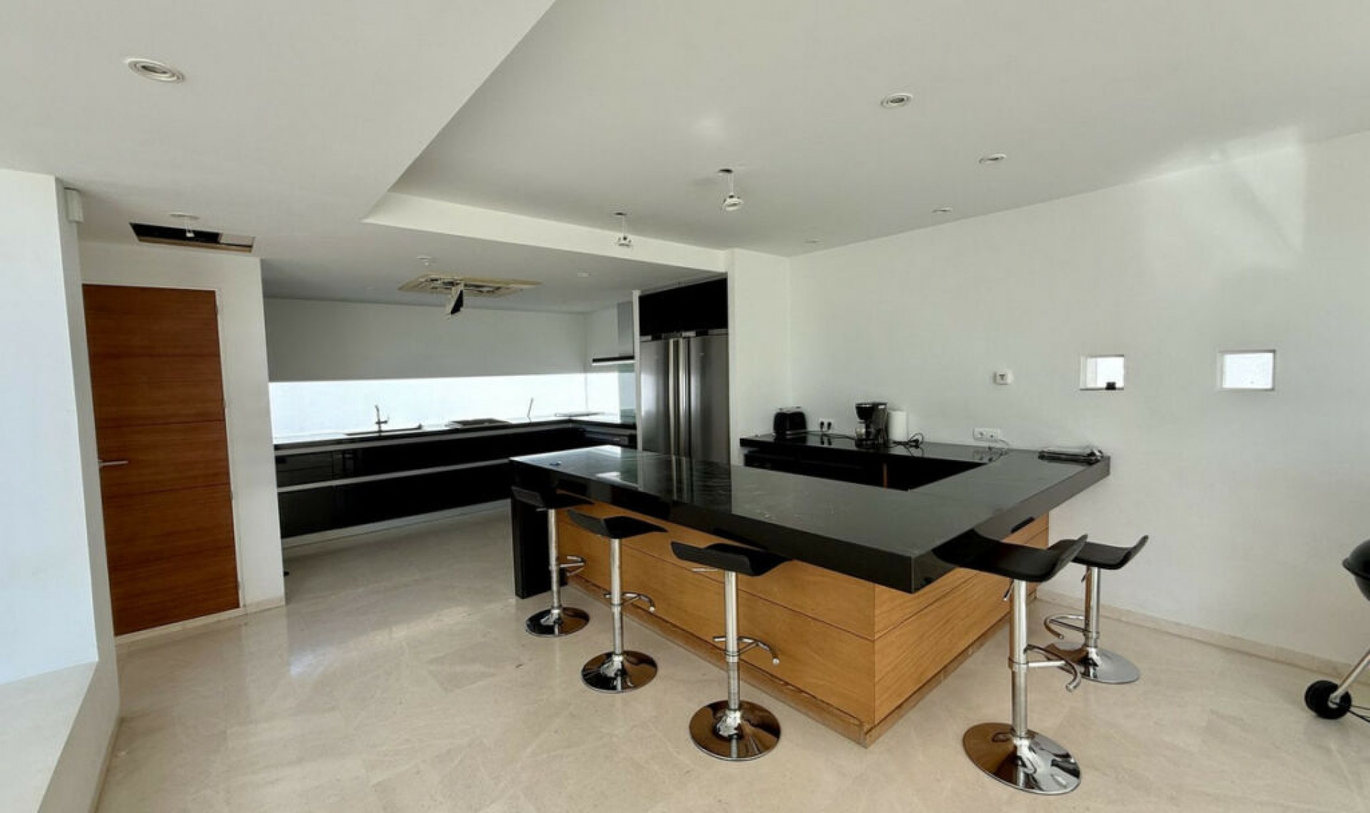 Resale - House -
Valtocado