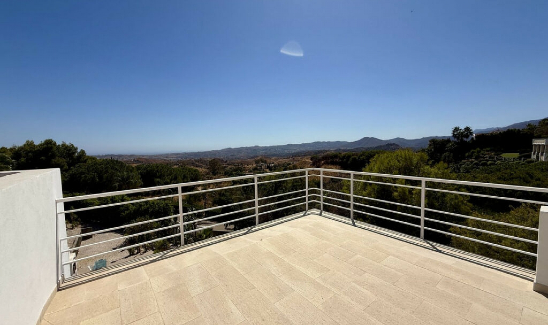 Resale - House -
Valtocado