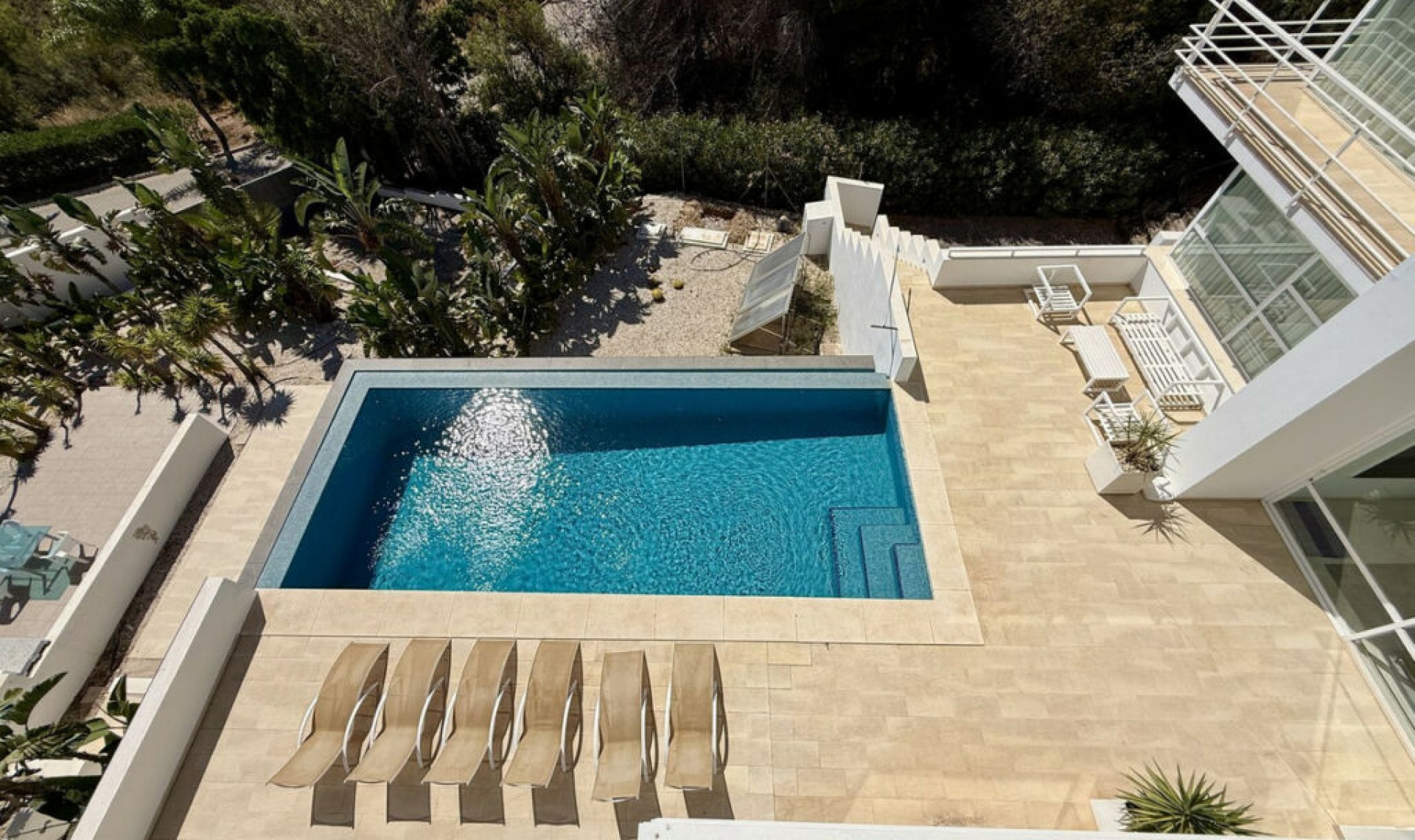 Resale - House -
Valtocado