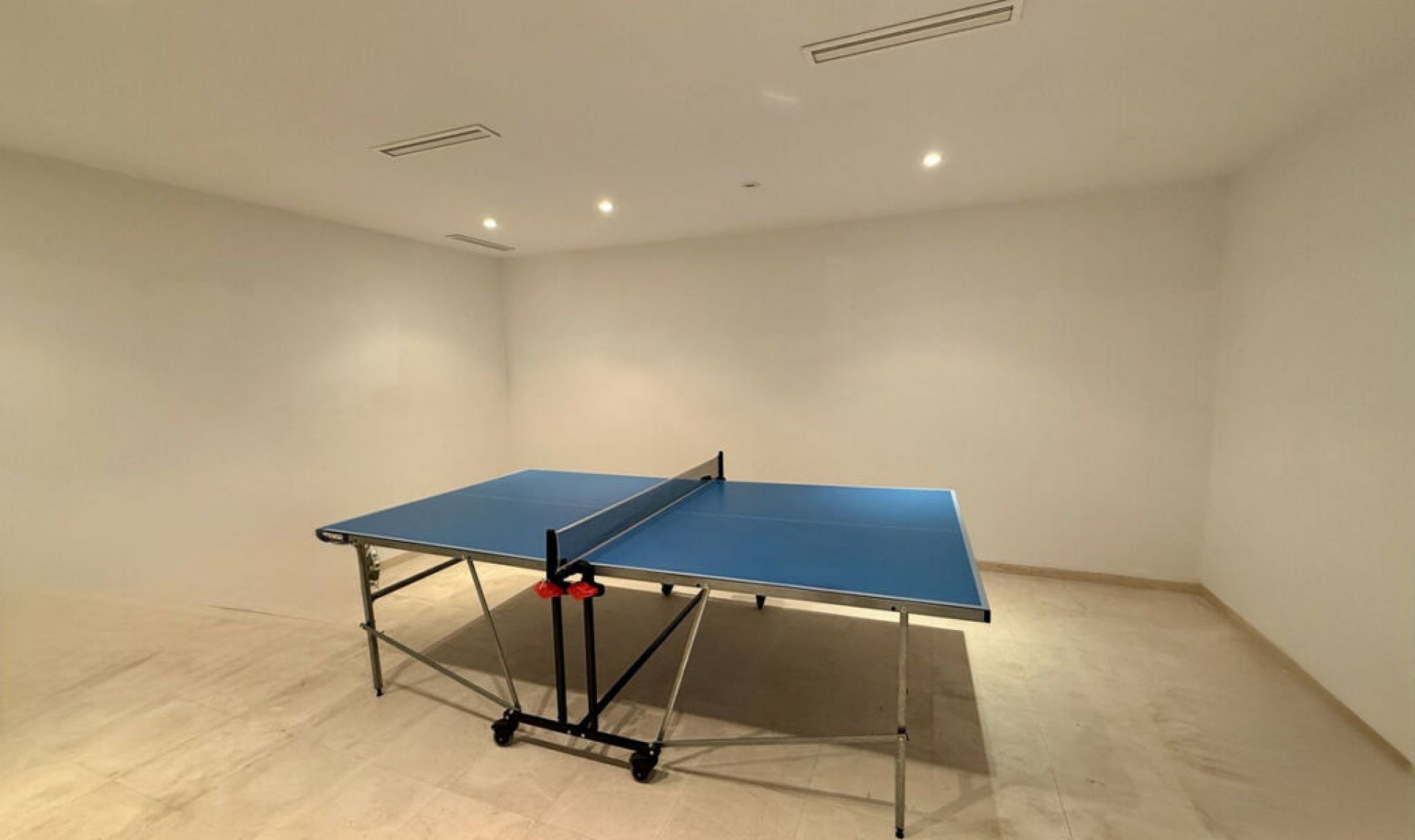 Resale - House -
Valtocado