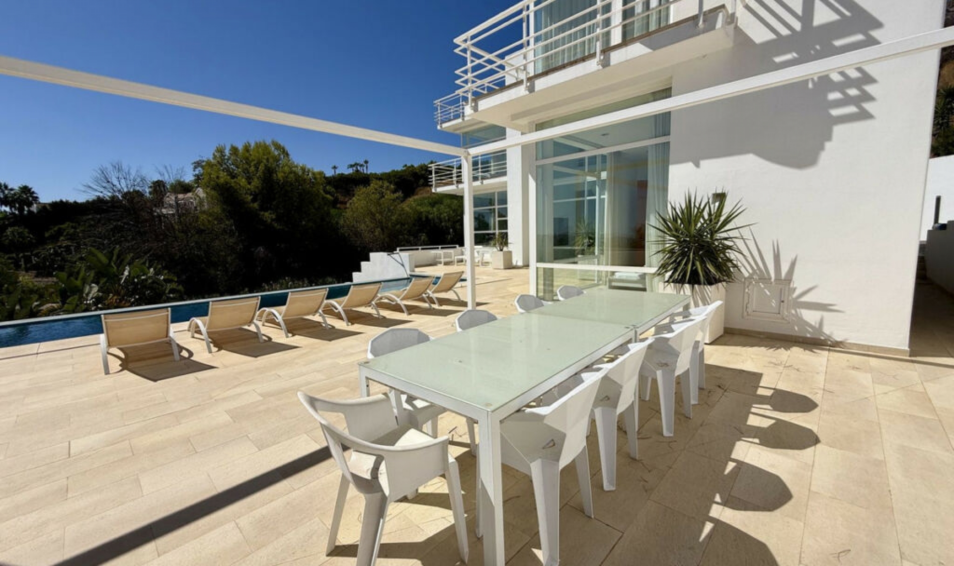 Resale - House -
Valtocado